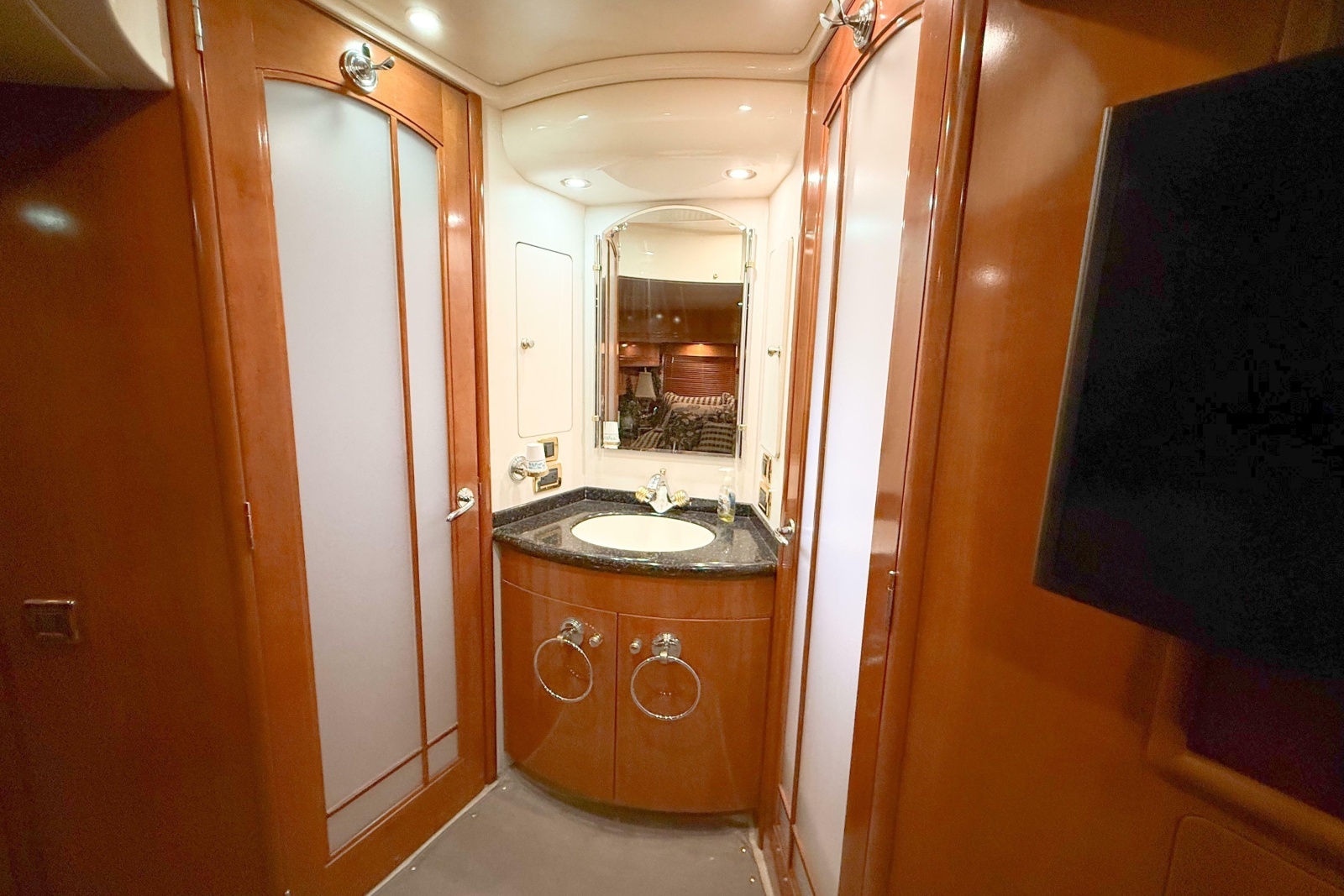 2001 Carver 570 Voyager Pilothouse