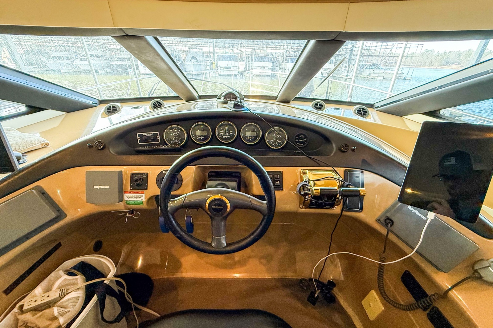 2001 Carver 570 Voyager Pilothouse