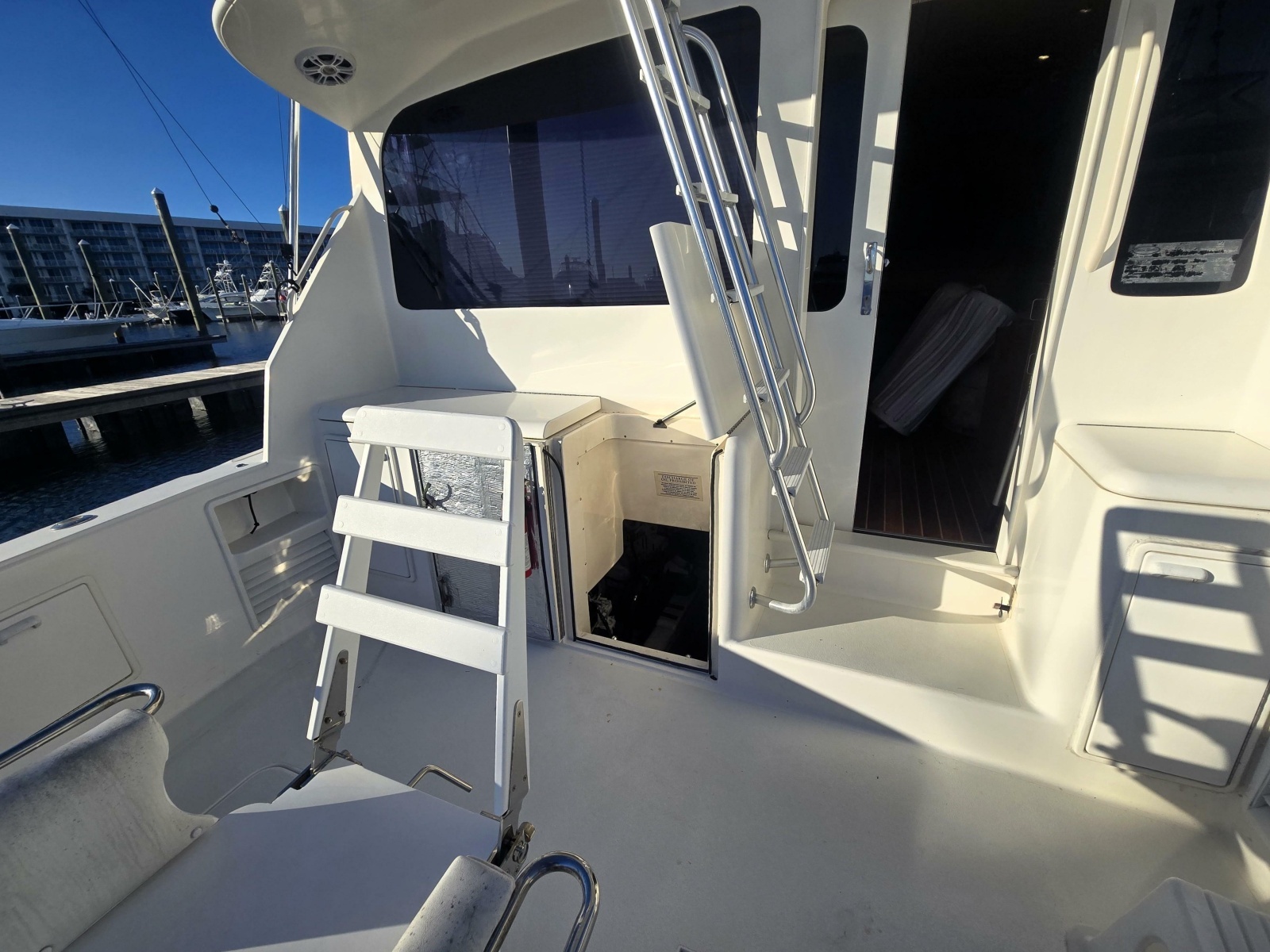 2001 Ocean Yachts 43 Super Sport