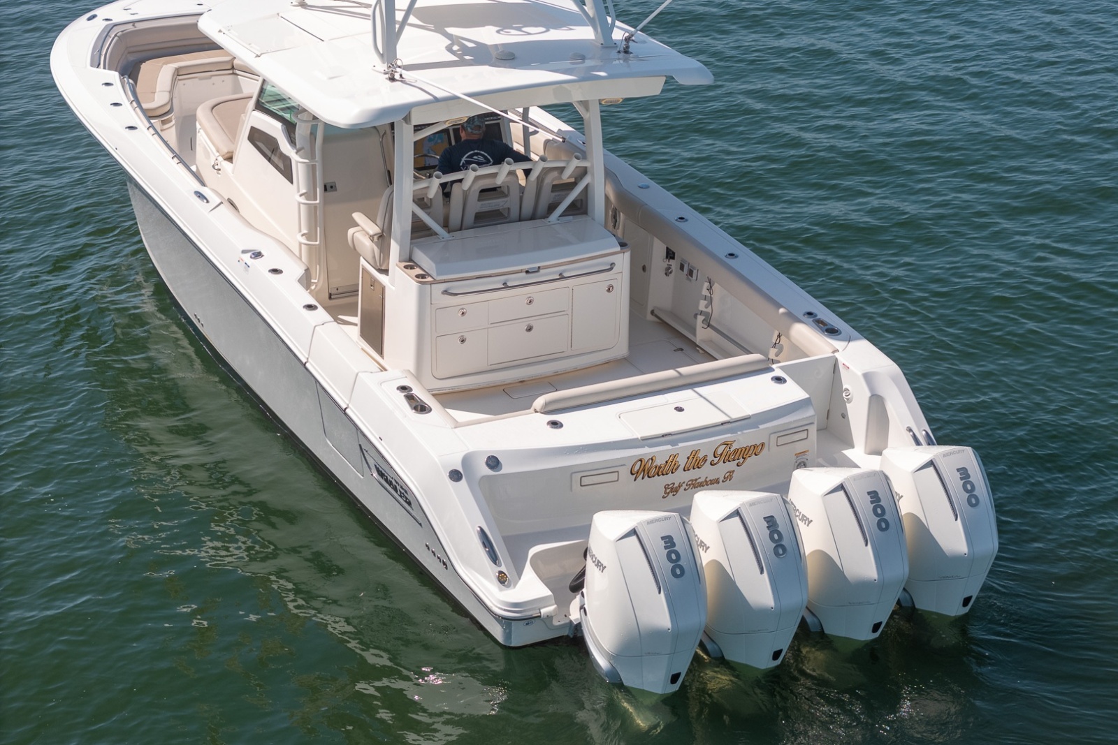 Boston Whaler 380 Outrage - Worth the Tiempo