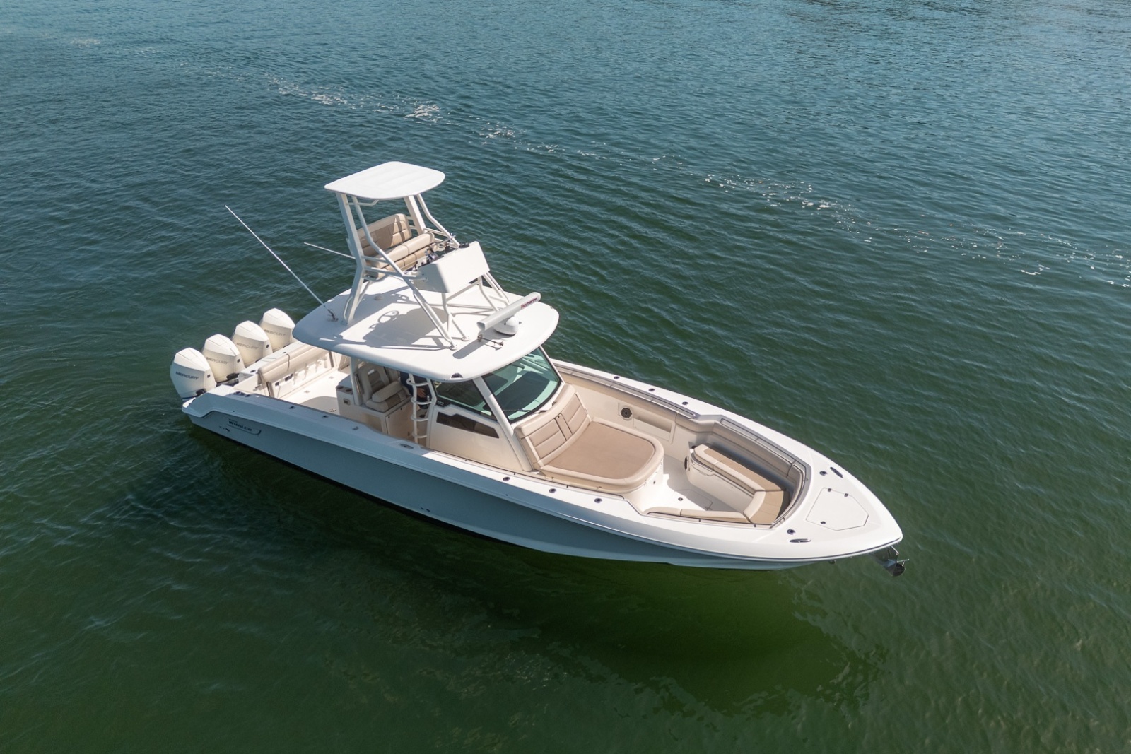 Boston Whaler 380 Outrage - Worth the Tiempo