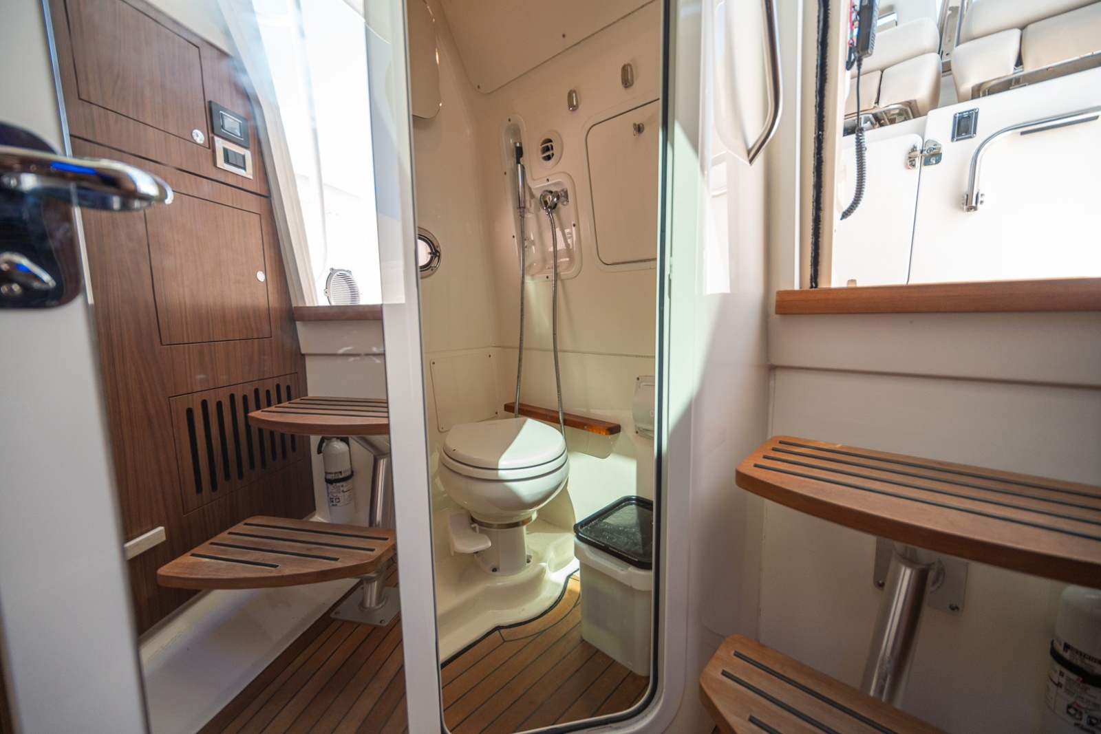 Boston Whaler 380 Outrage - Worth the Tiempo