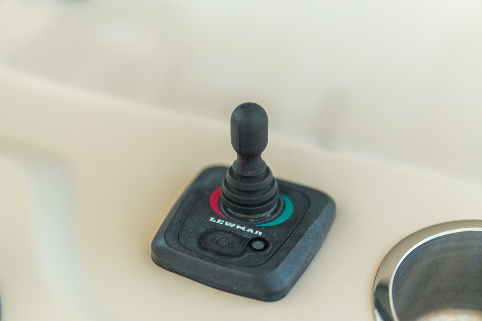 Boston Whaler 380 Outrage - Worth the Tiempo