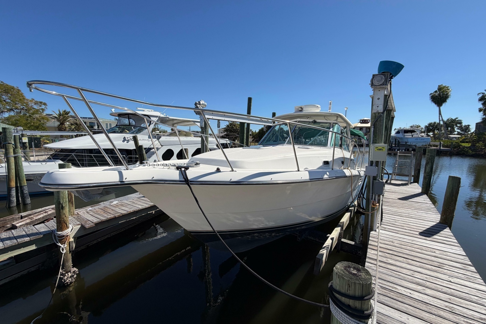 2001 Pursuit 3000 Express