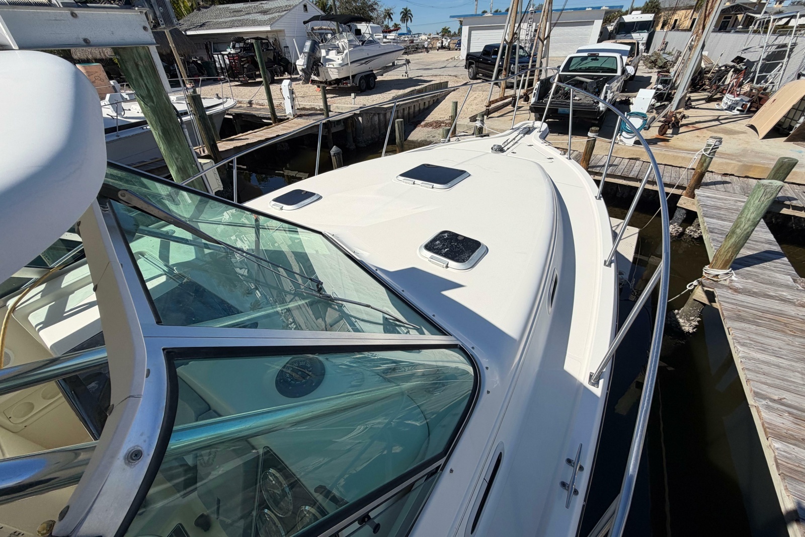 2001 Pursuit 3000 Express