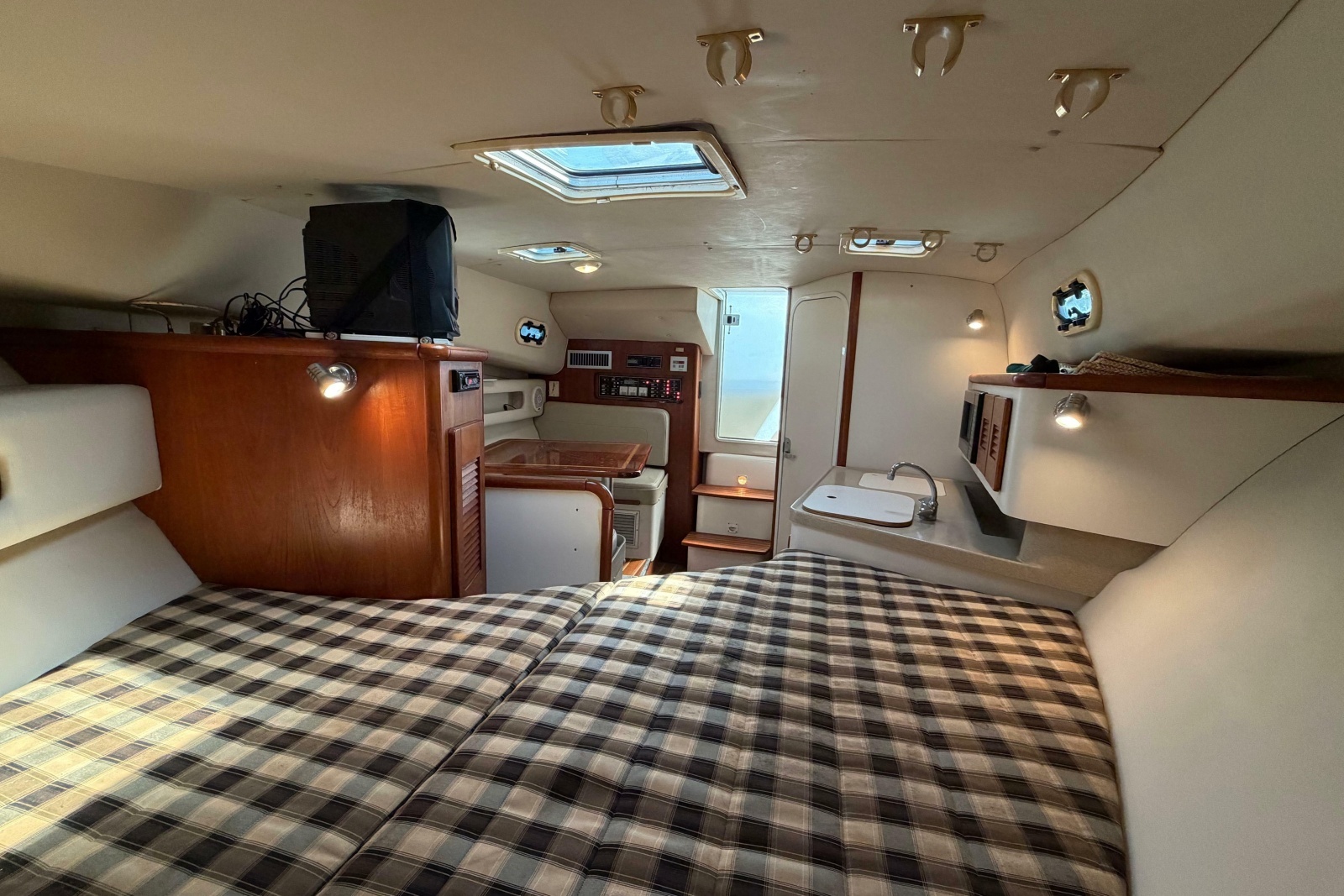 2001 Pursuit 3000 Express