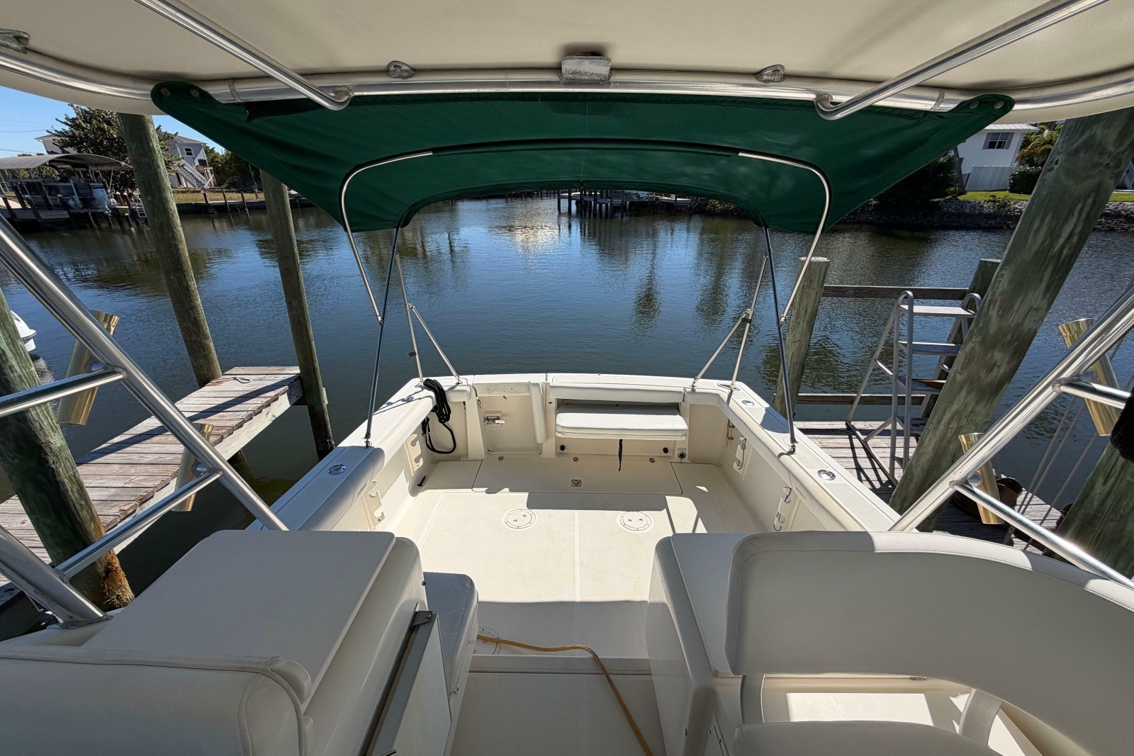 2001 Pursuit 3000 Express