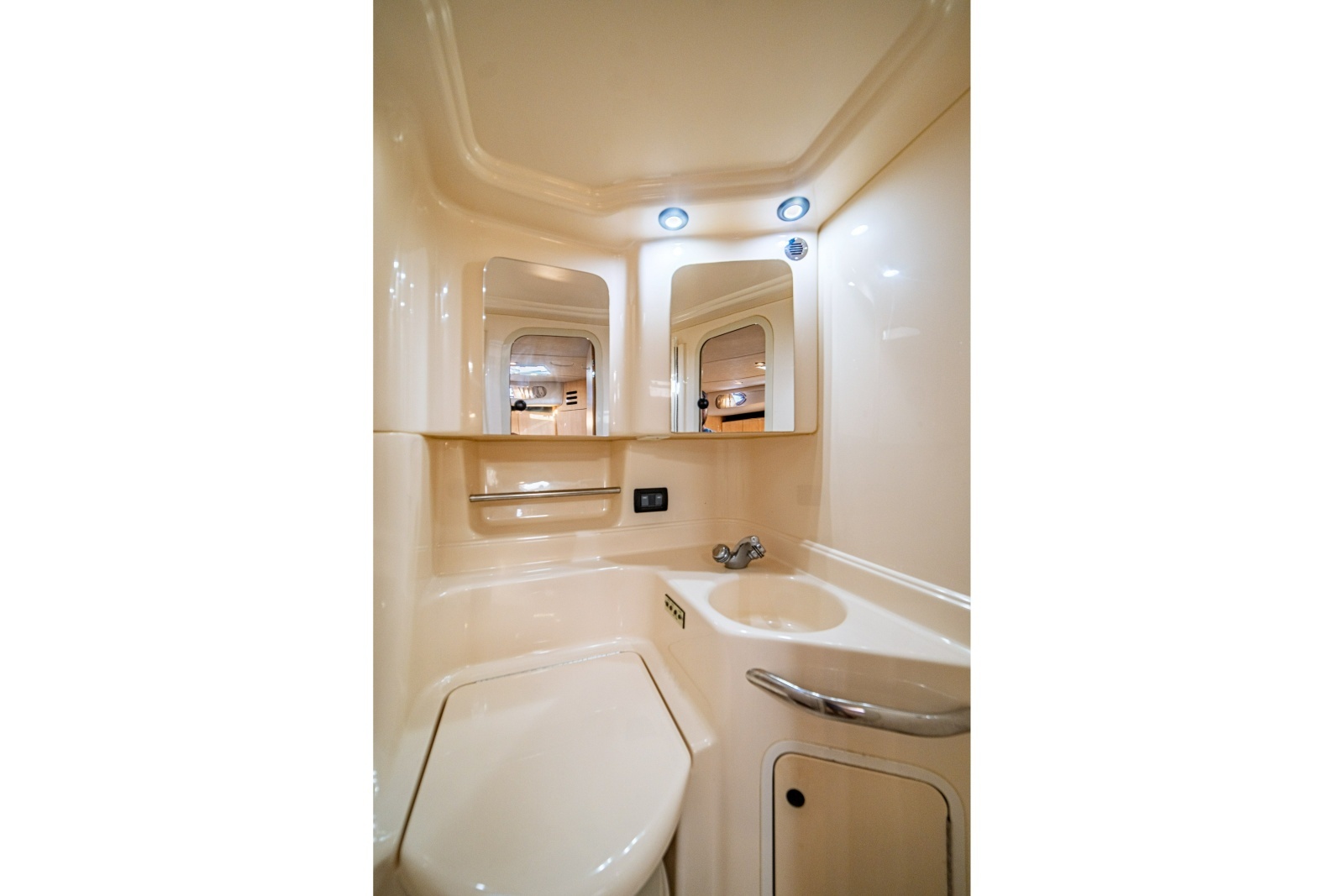 2001 Sea Ray 380 Sundancer