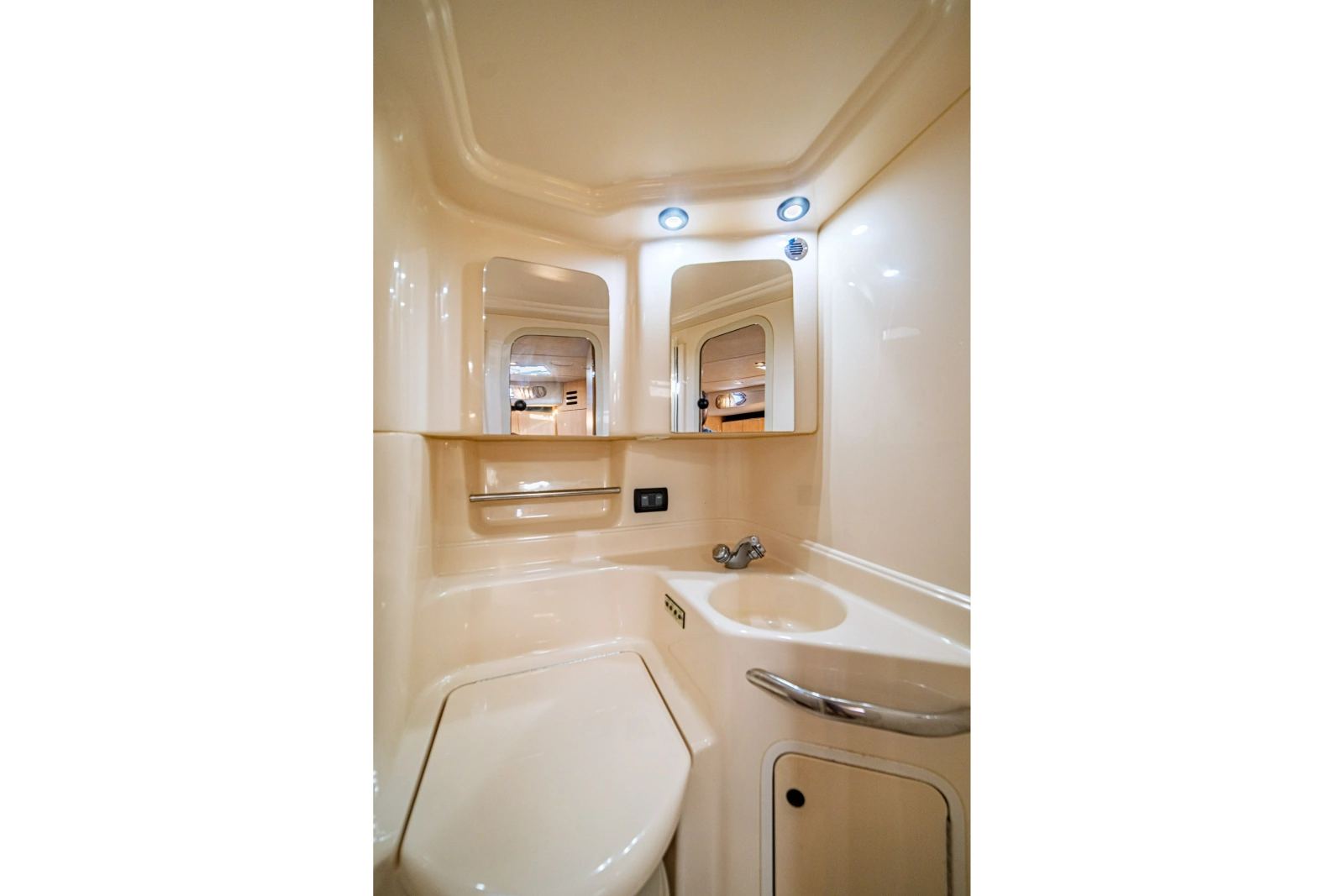 2001 Sea Ray 380 Sundancer