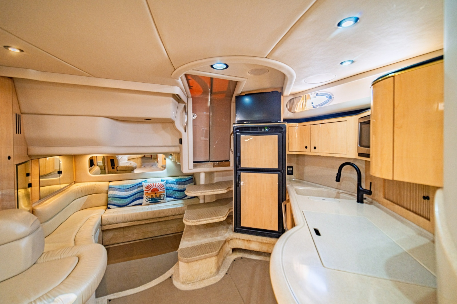 2001 Sea Ray 380 Sundancer