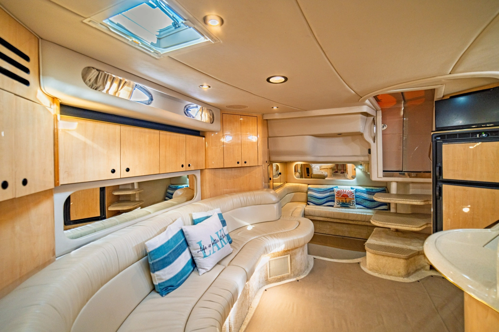 2001 Sea Ray 380 Sundancer