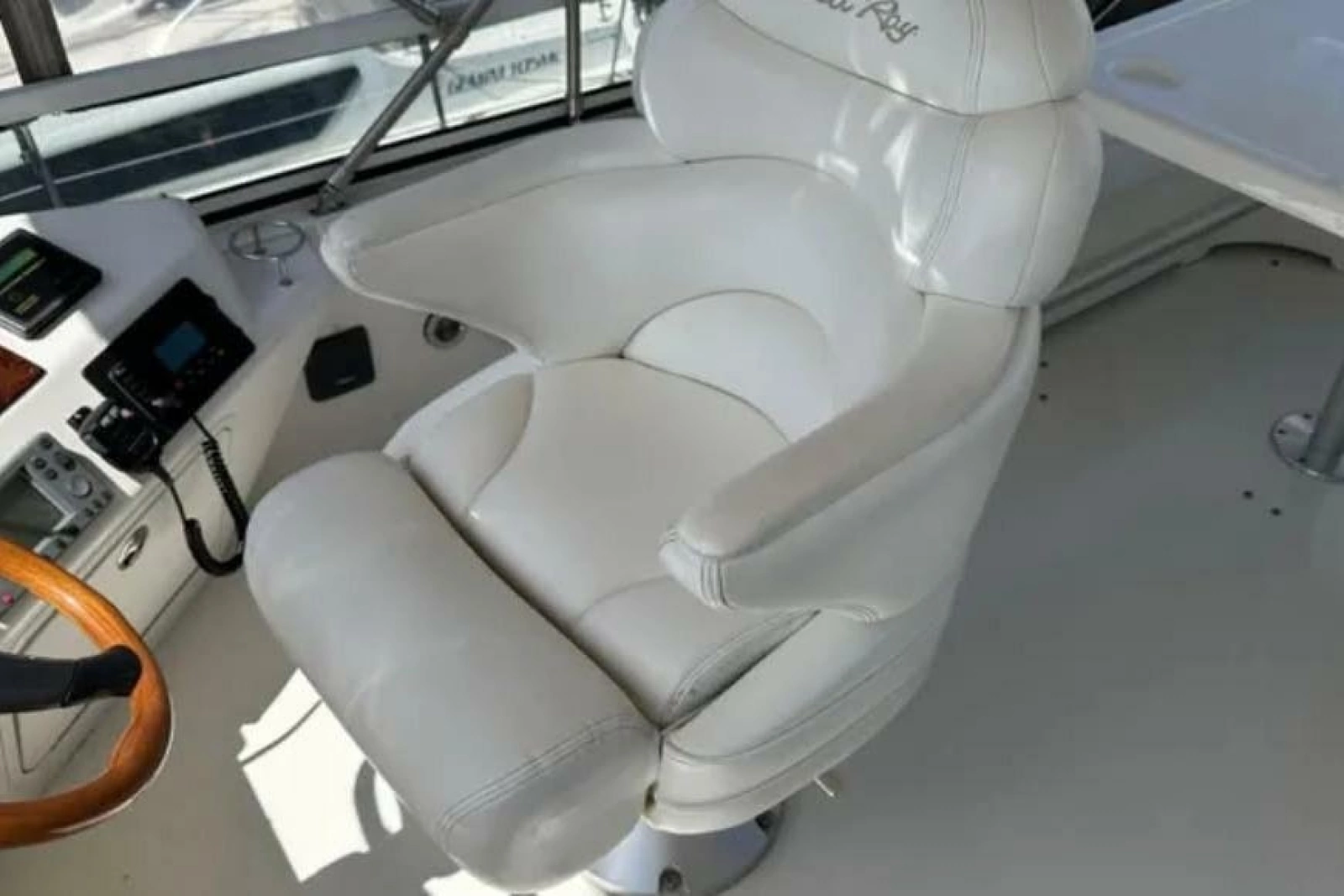 2001 Sea Ray 400 Sedan Bridge