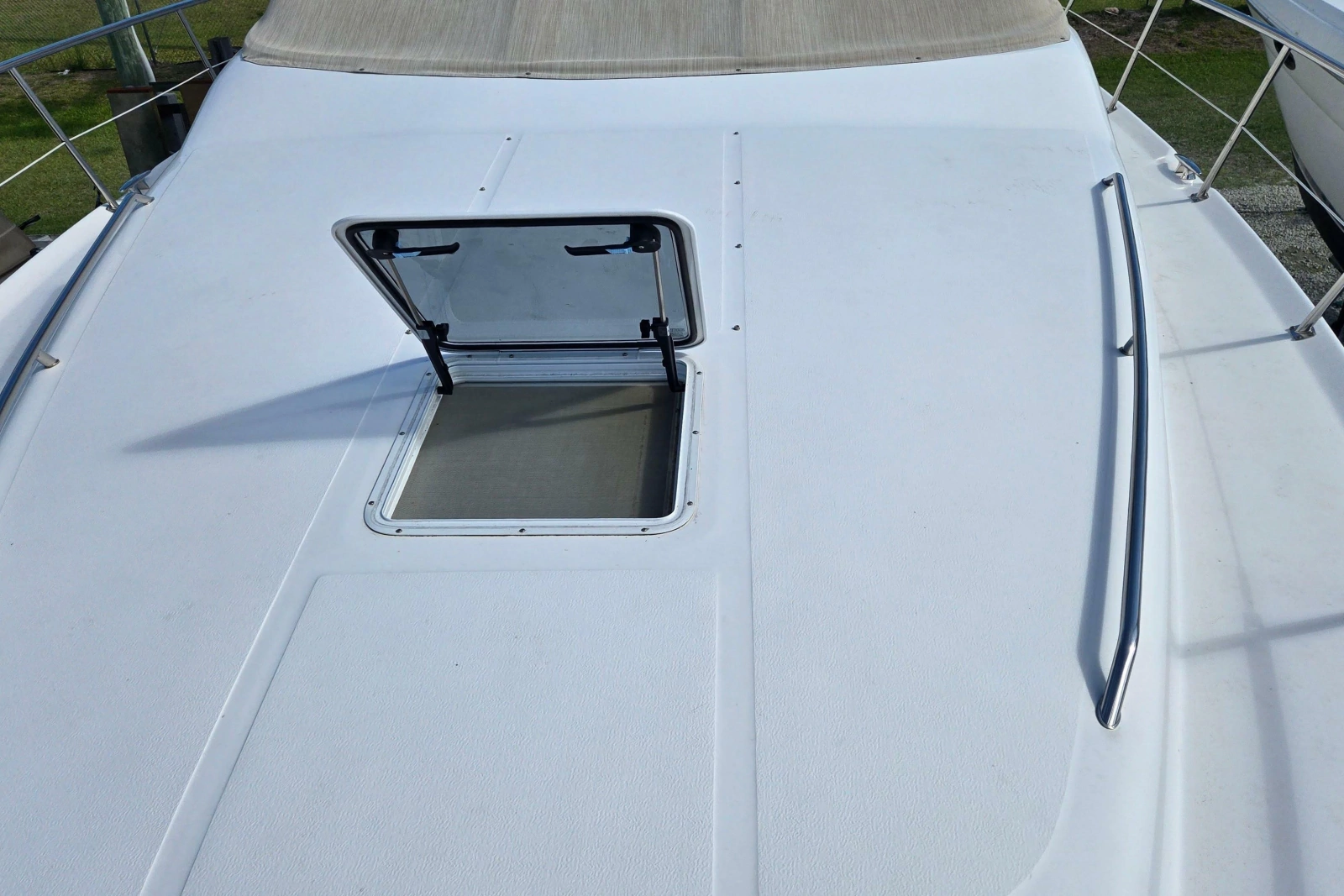 2001 Sea Ray 400 Sedan Bridge