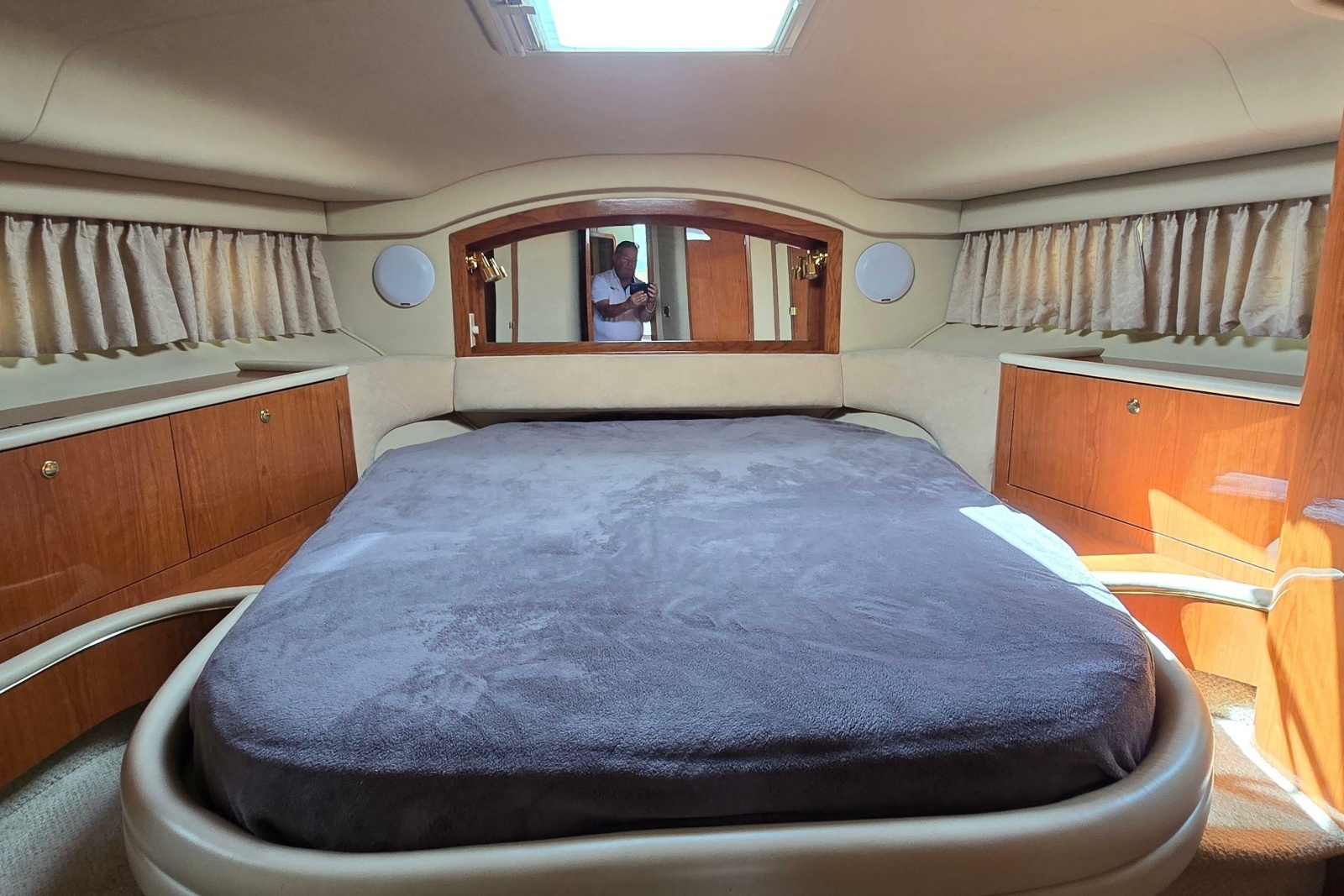 2001 Sea Ray 400 Sedan Bridge