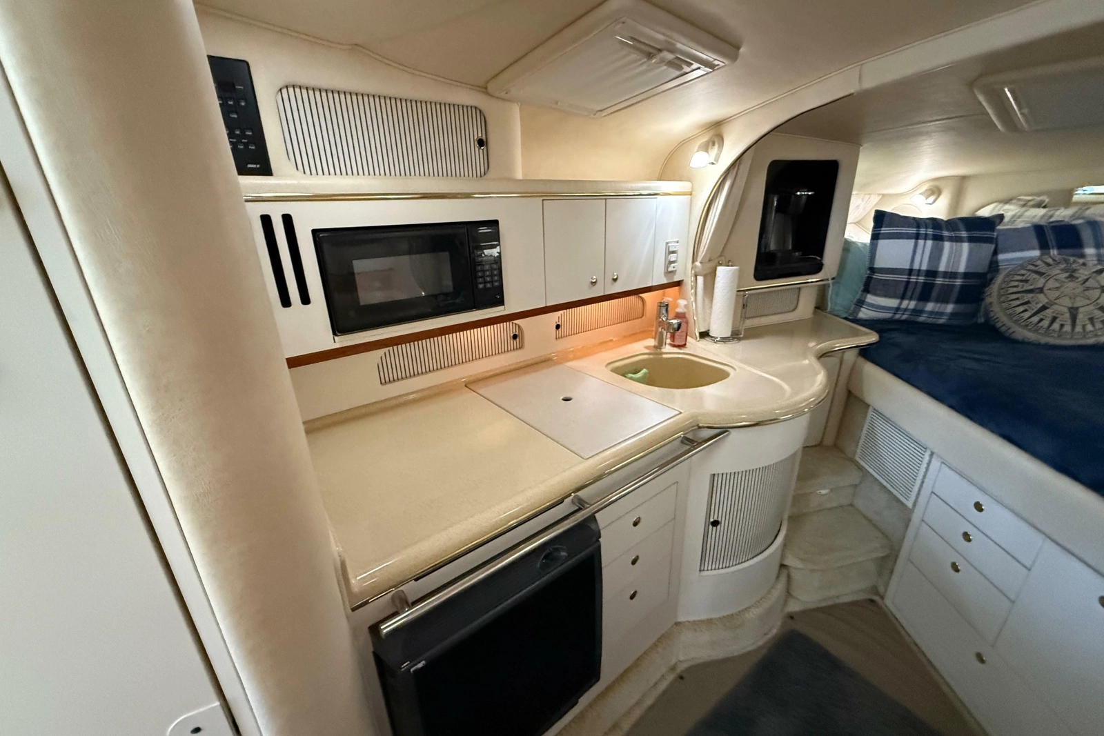 2001 Sea Ray Sundancer 310