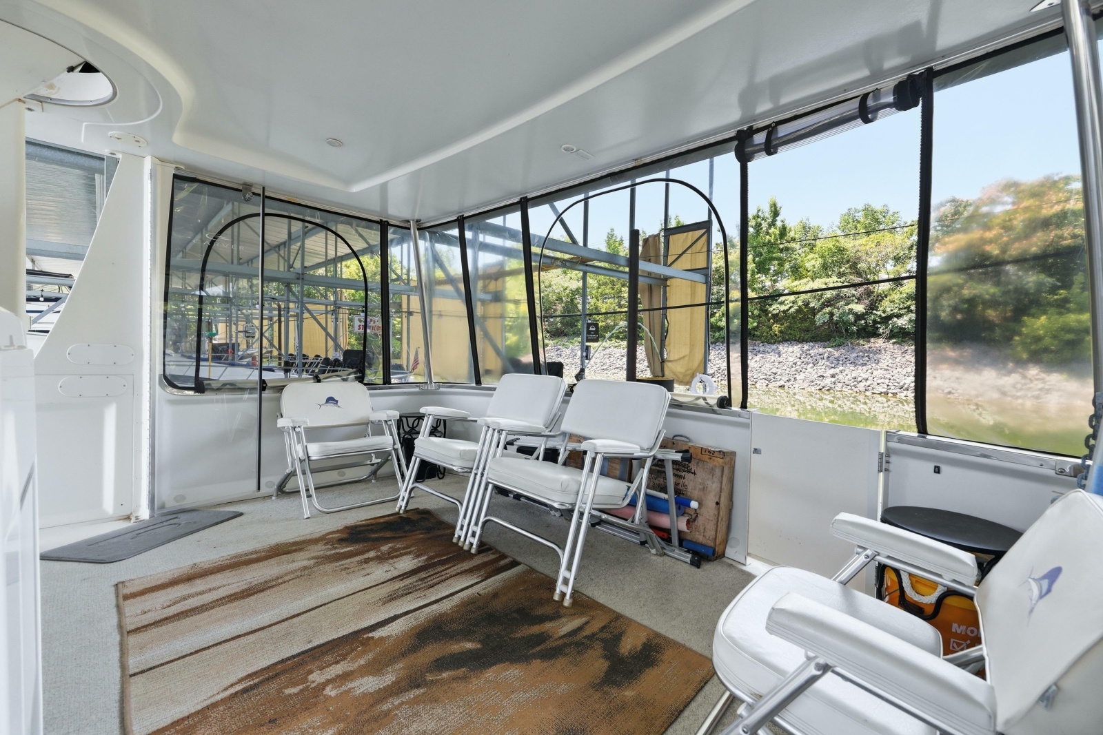 2000 Carver 406 Aft Cabin Motor Yacht