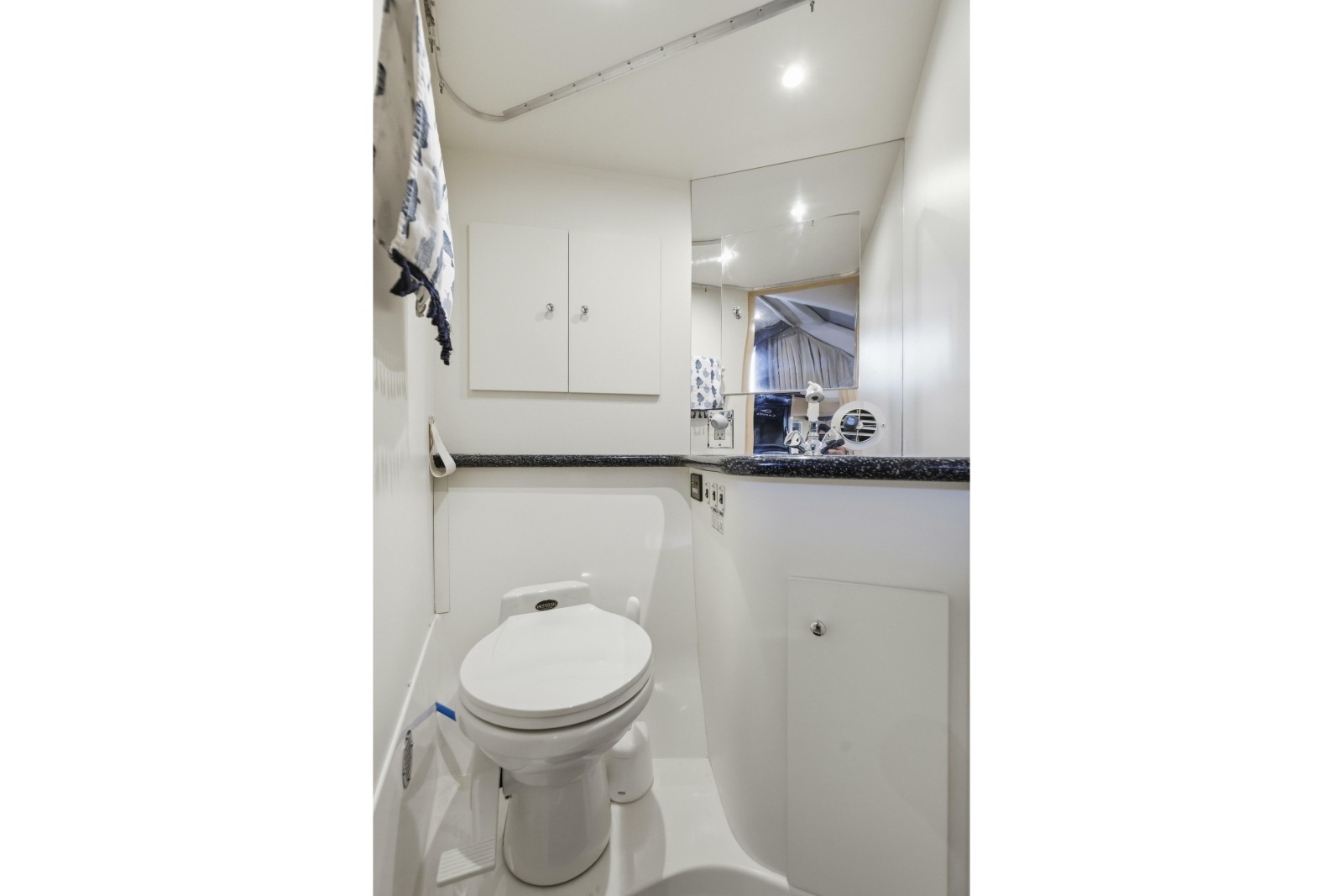 2000 Carver 406 Aft Cabin Motor Yacht