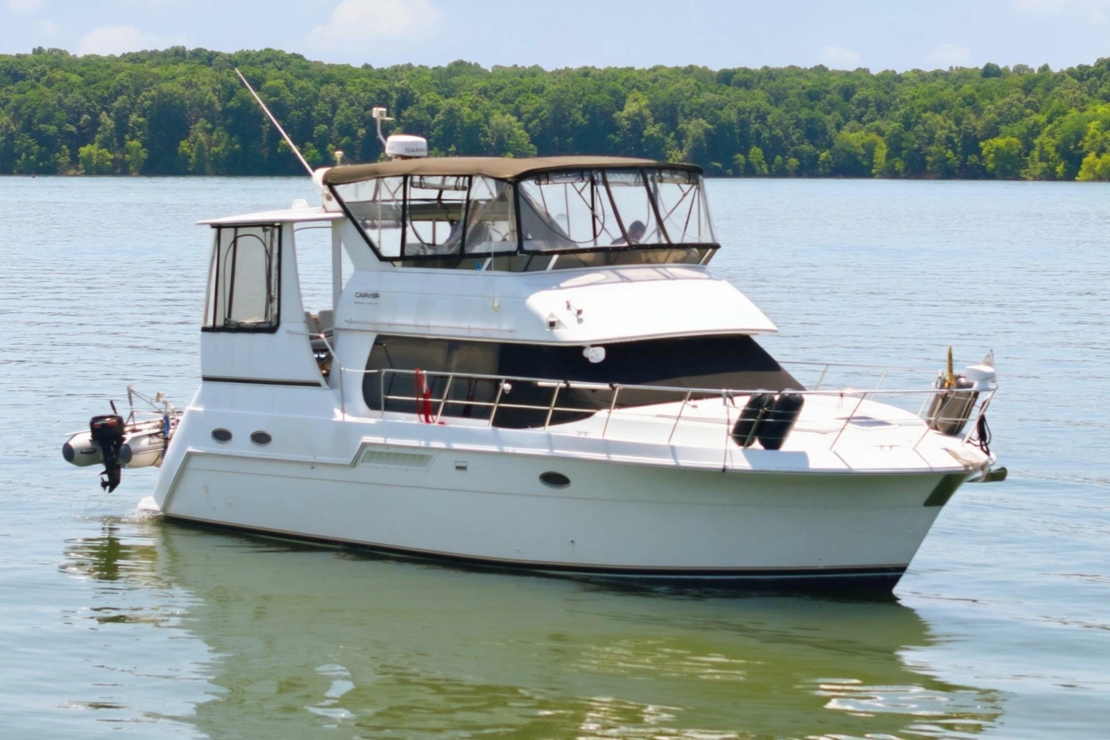 2000 Carver 406 Aft Cabin Motor Yacht