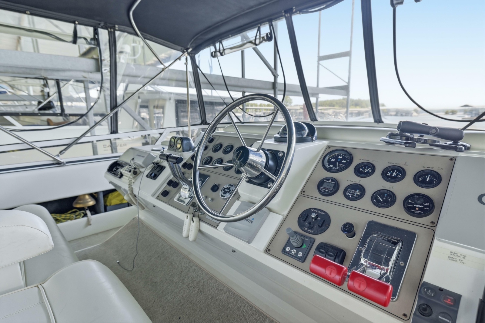 2000 Carver 406 Aft Cabin Motor Yacht