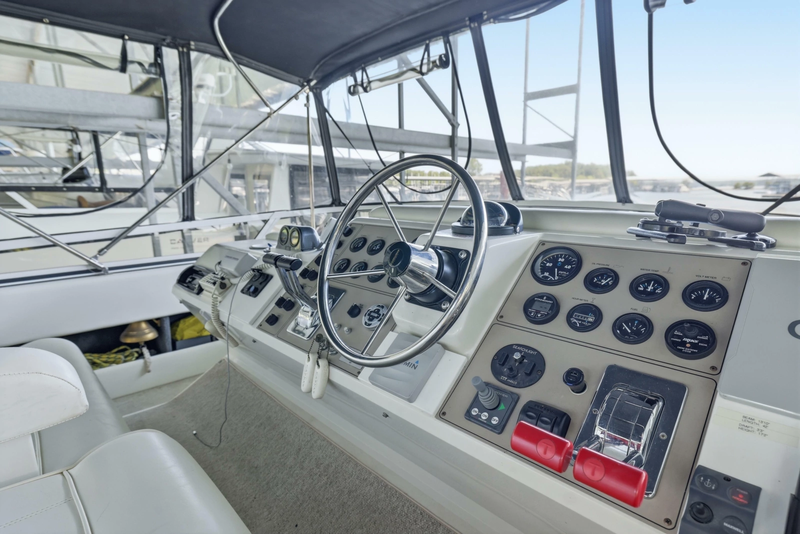 2000 Carver 406 Aft Cabin Motor Yacht