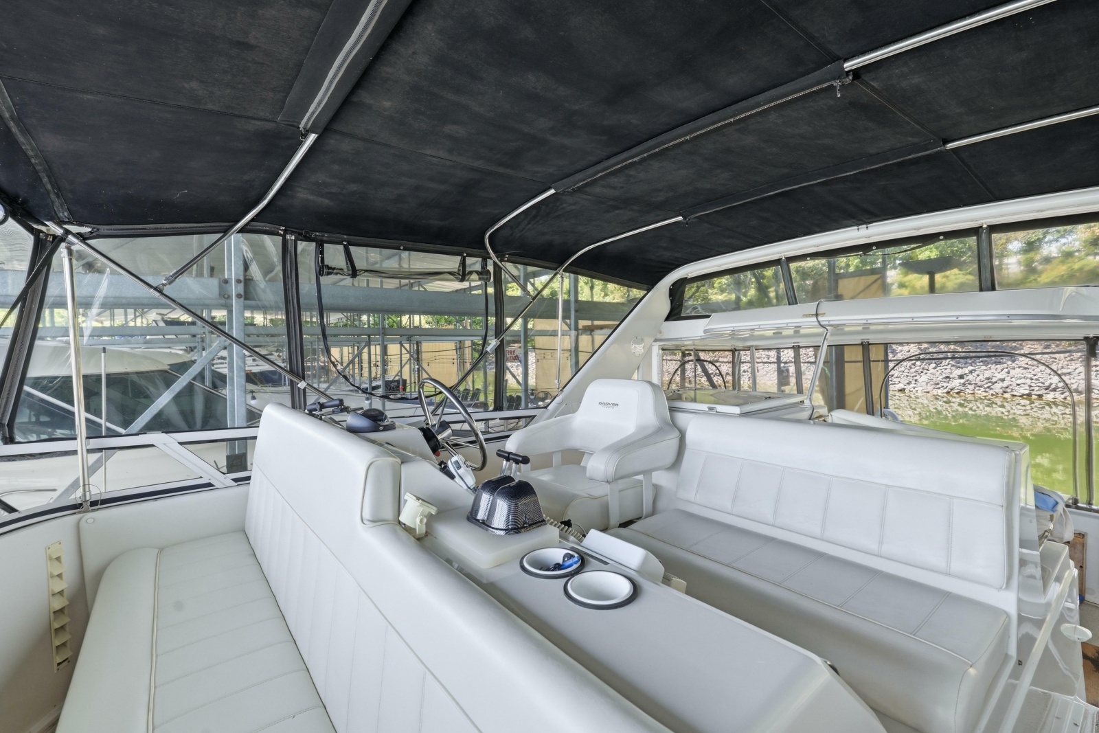 2000 Carver 406 Aft Cabin Motor Yacht