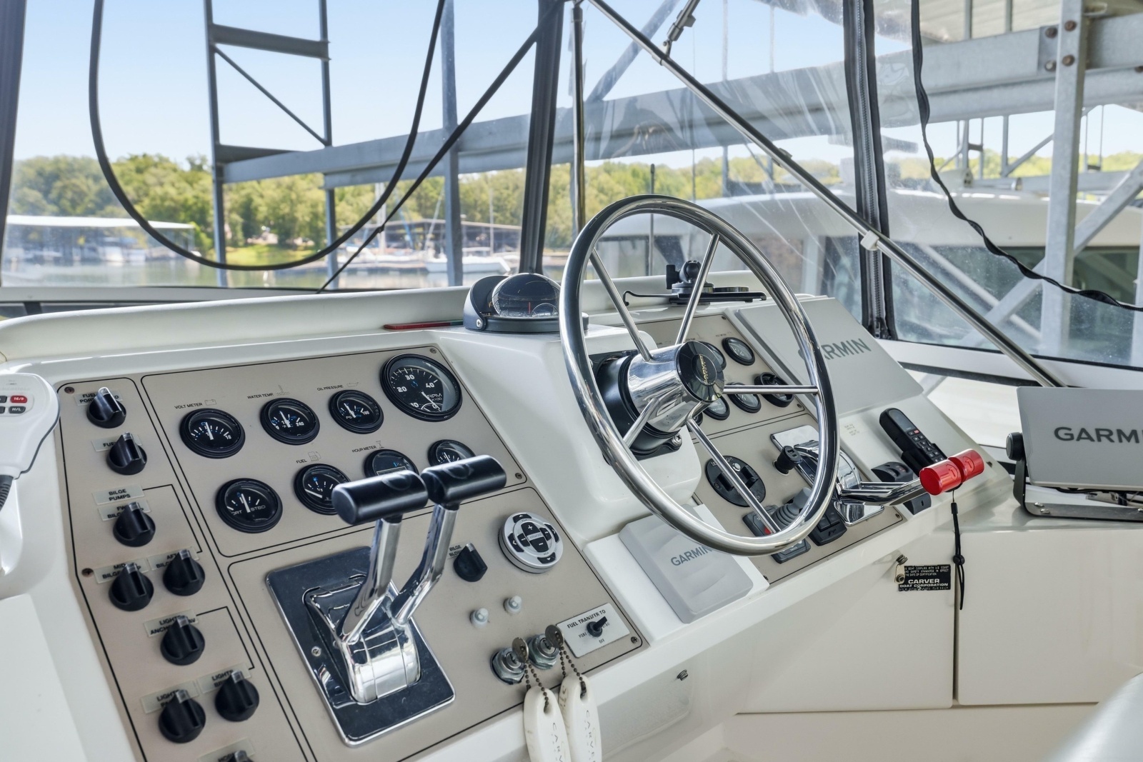 2000 Carver 406 Aft Cabin Motor Yacht