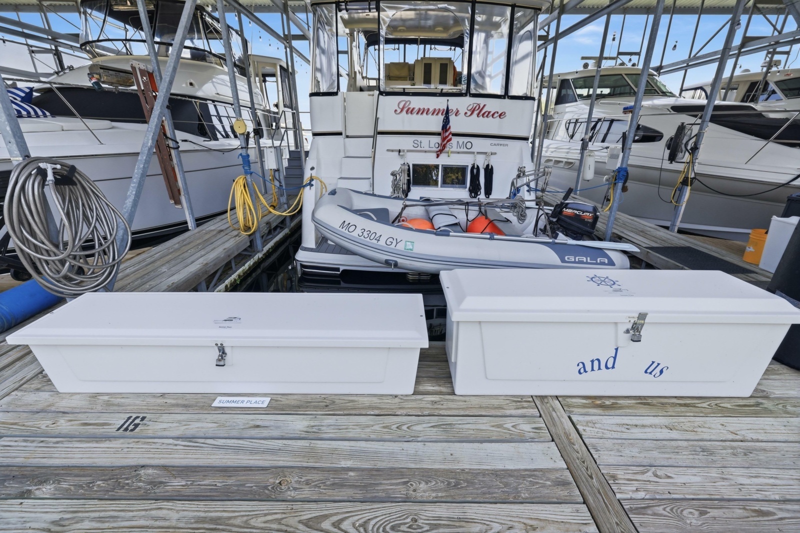 2000 Carver 406 Aft Cabin Motor Yacht