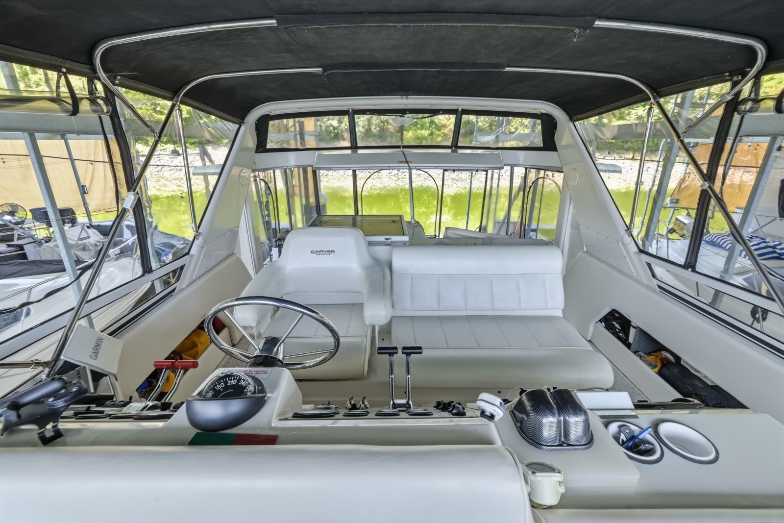 2000 Carver 406 Aft Cabin Motor Yacht