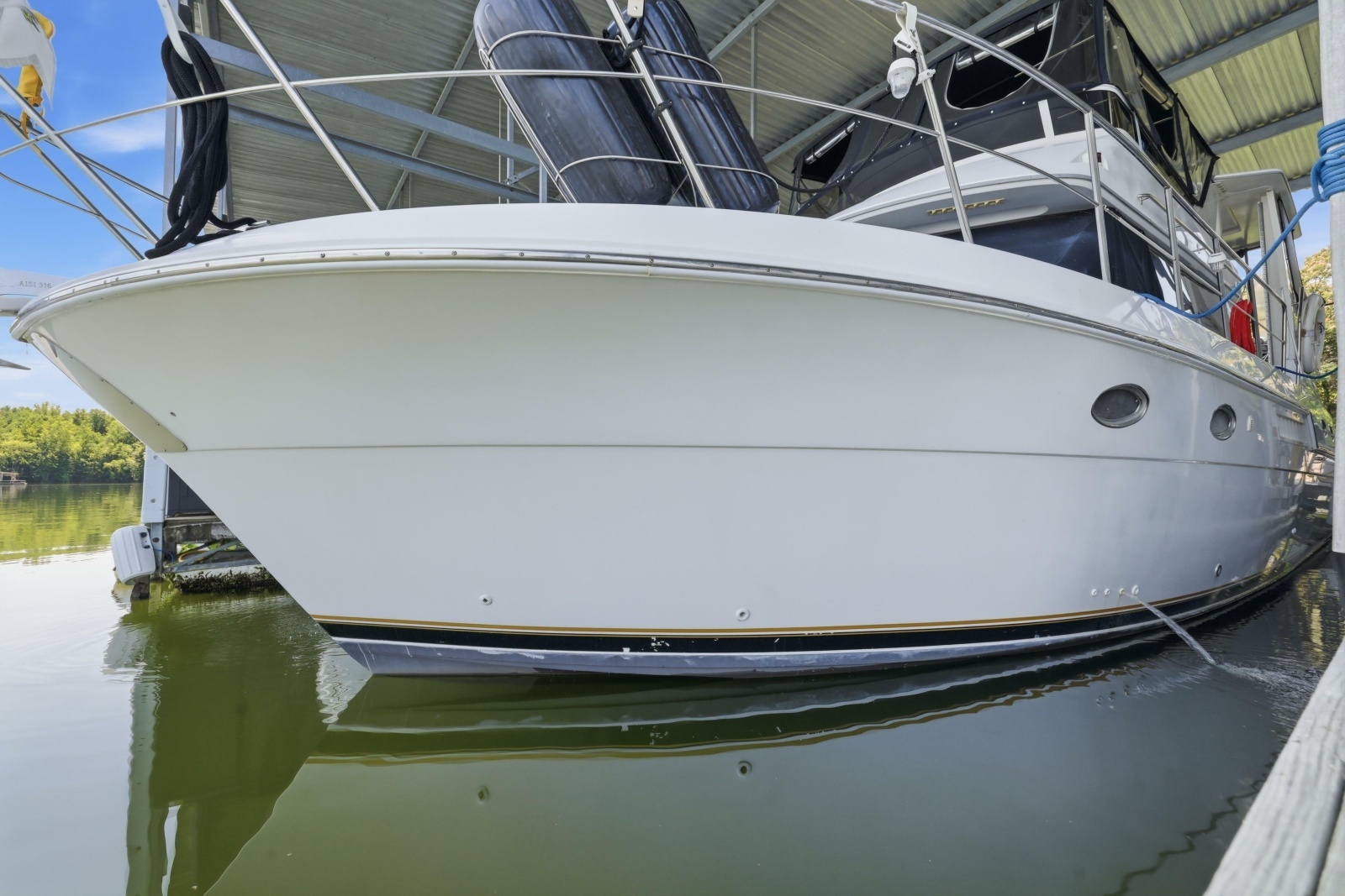 2000 Carver 406 Aft Cabin Motor Yacht