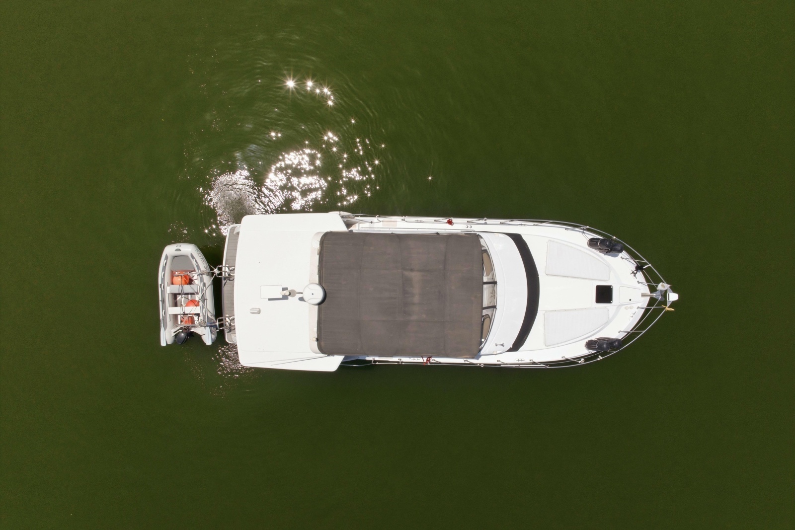 2000 Carver 406 Aft Cabin Motor Yacht
