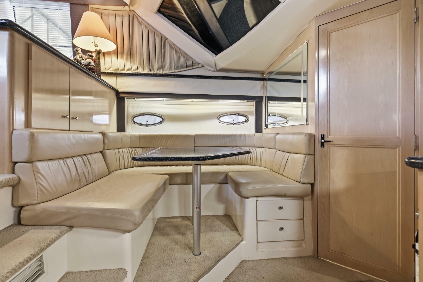2000 Carver 406 Aft Cabin Motor Yacht