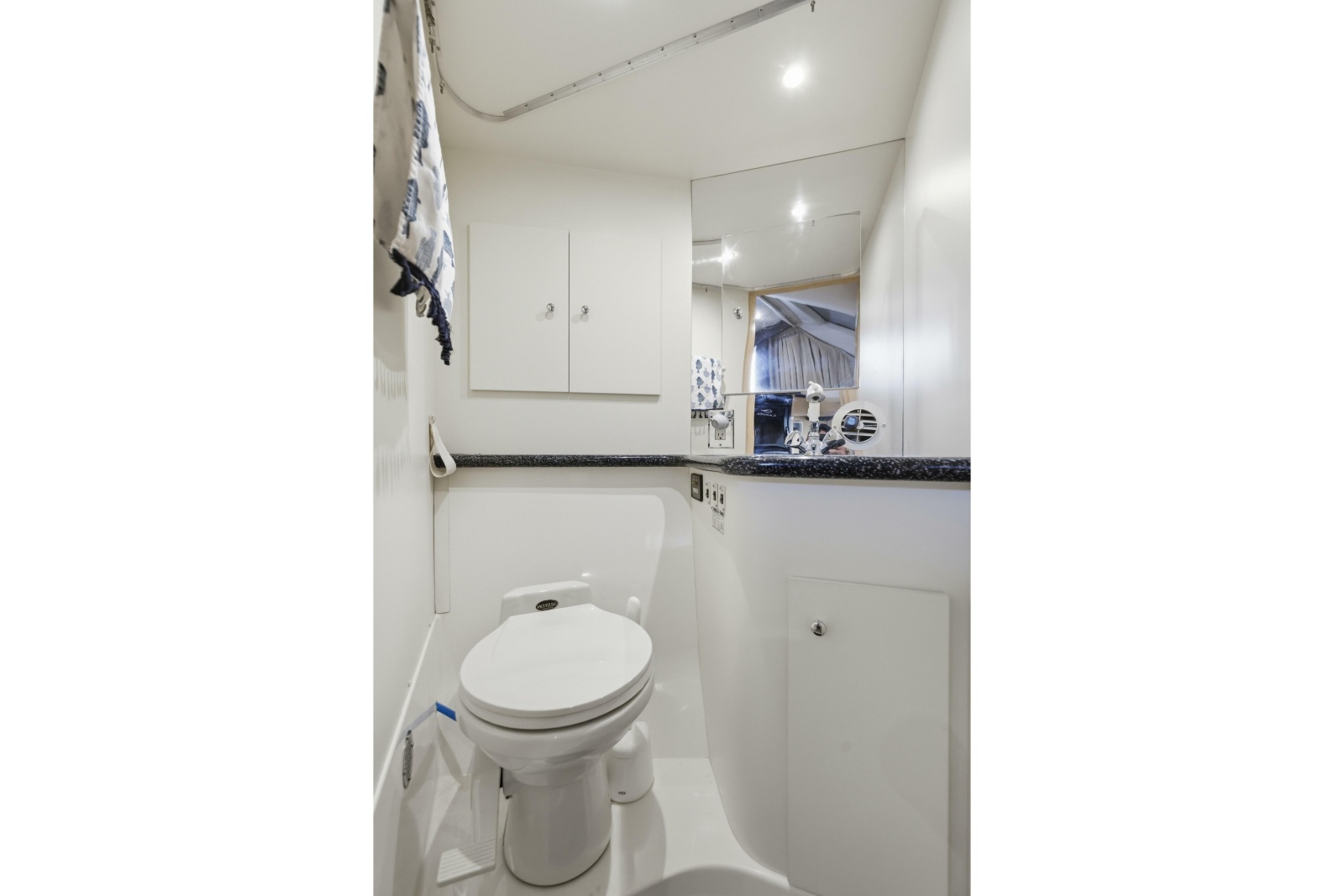 2000 Carver 406 Aft Cabin Motor Yacht
