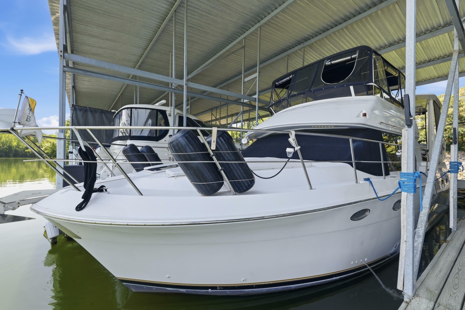 2000 Carver 406 Aft Cabin Motor Yacht