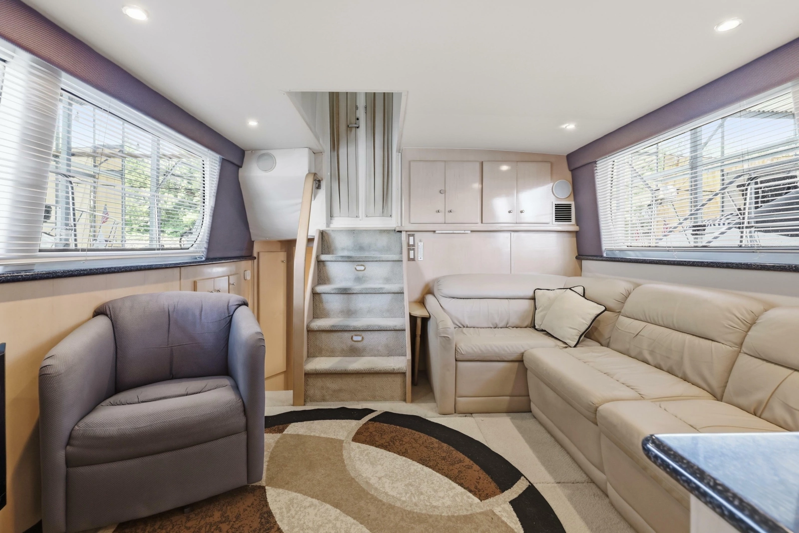 2000 Carver 406 Aft Cabin Motor Yacht