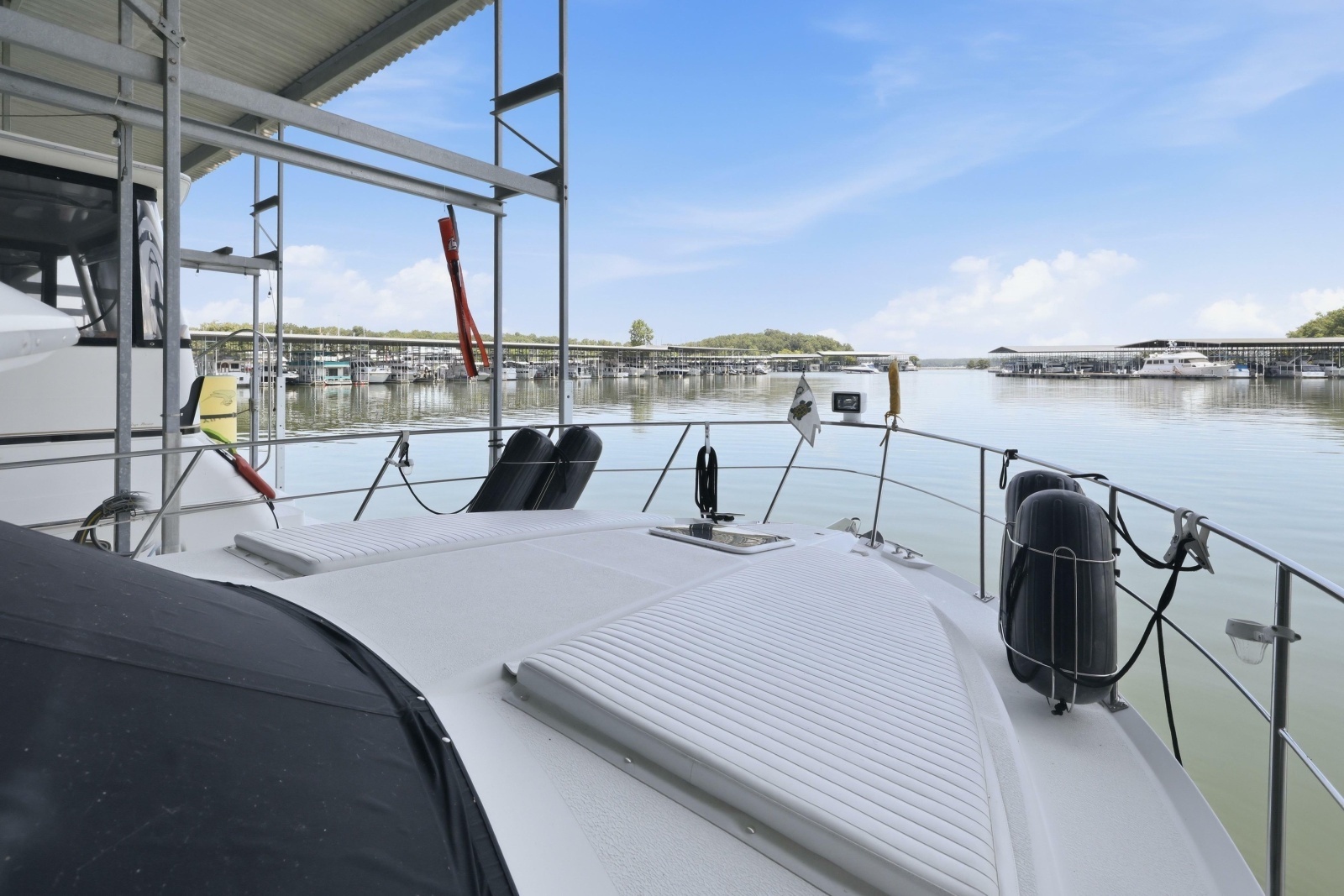 2000 Carver 406 Aft Cabin Motor Yacht