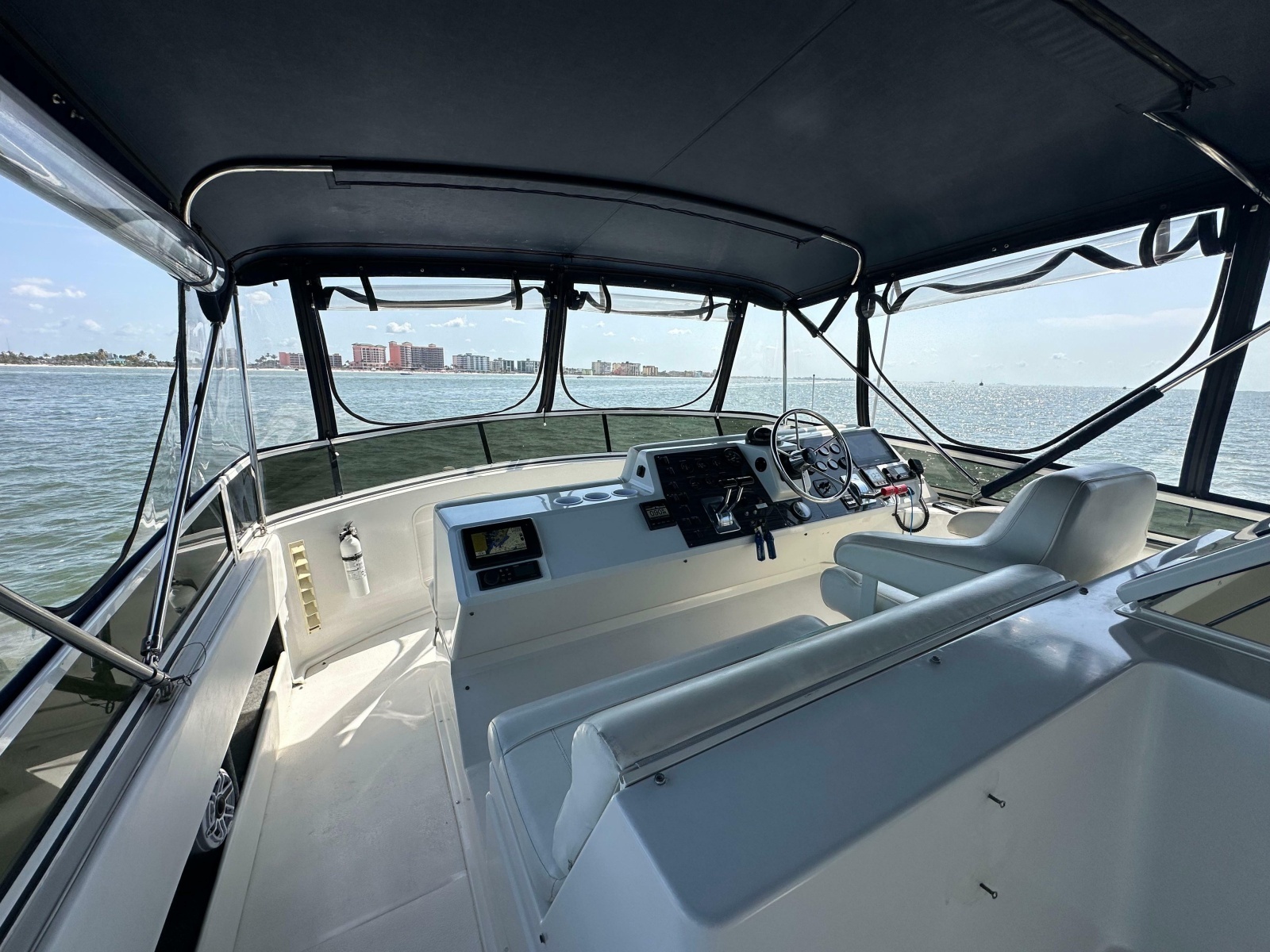 2000 Carver 406 Motor Yacht