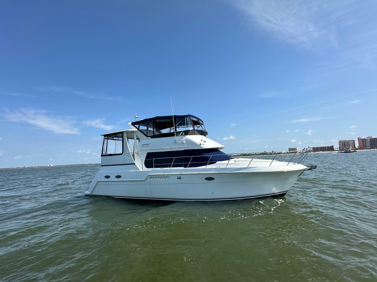 2000 Carver 406 Motor Yacht