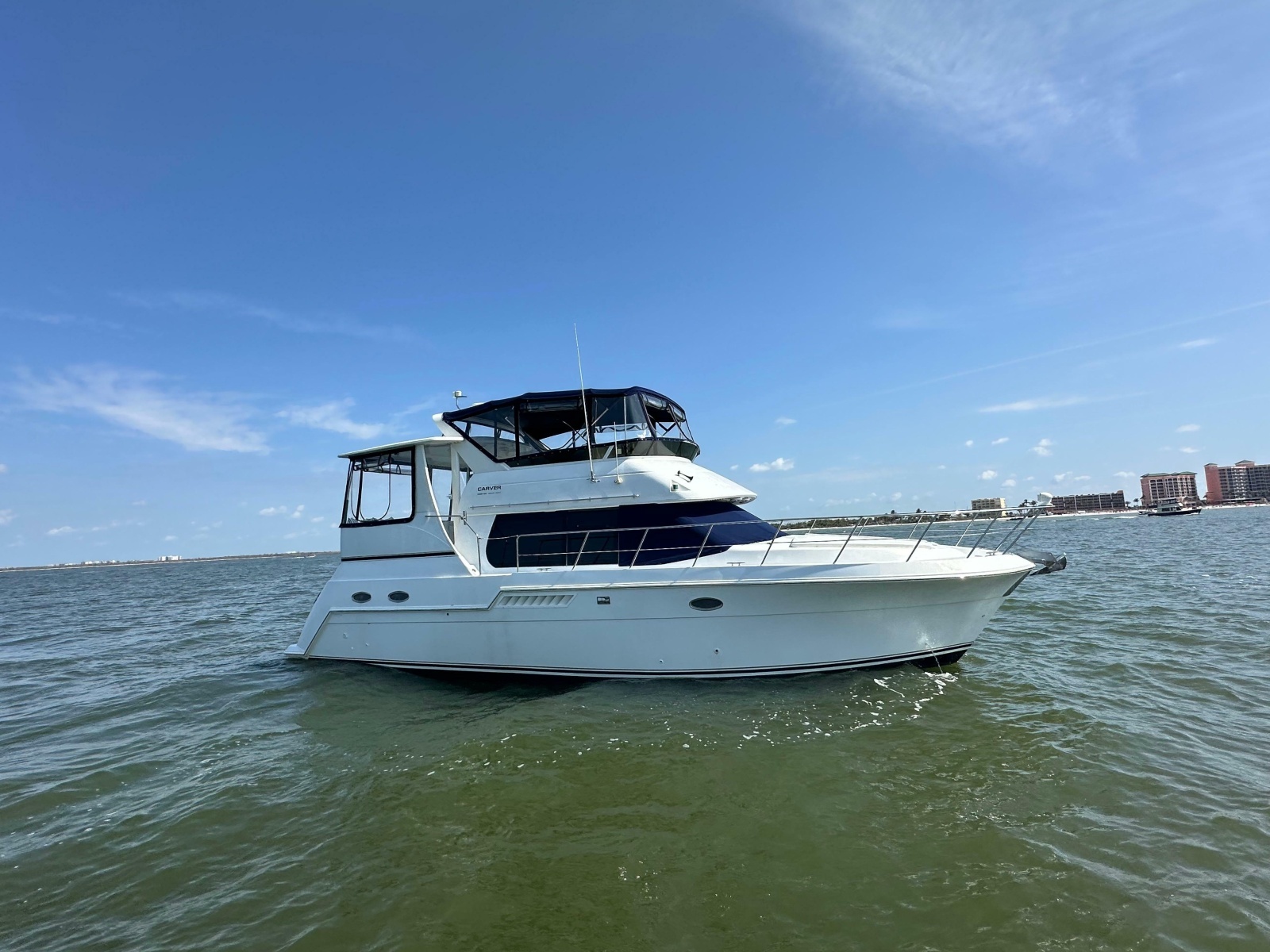 2000 Carver 406 Motor Yacht