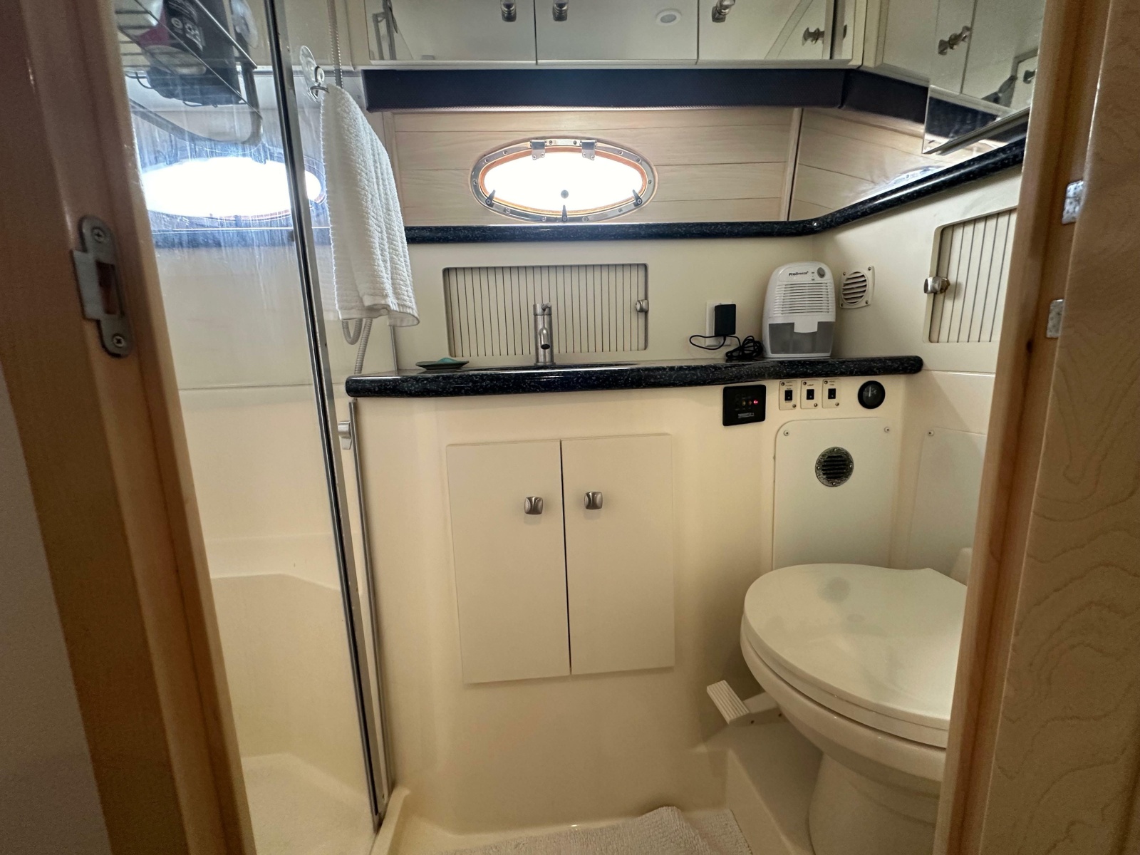 2000 Carver 406 Motor Yacht