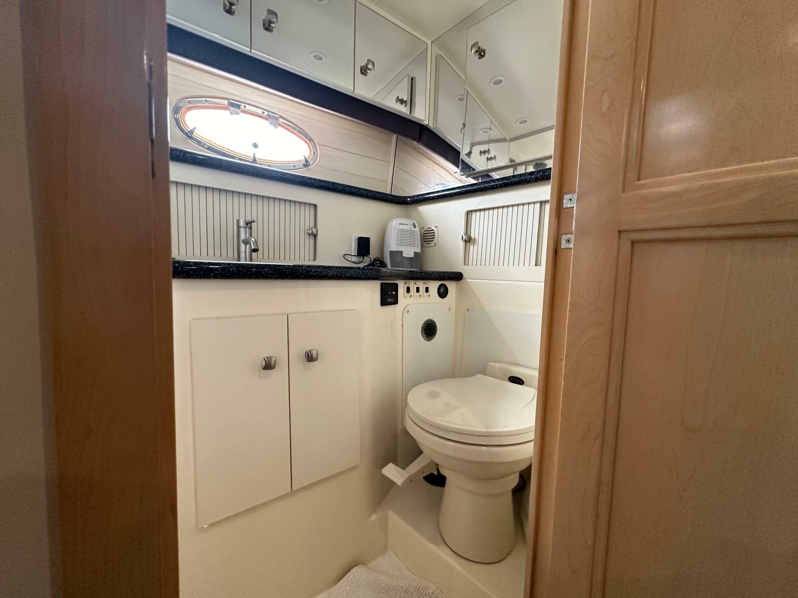 2000 Carver 406 Motor Yacht