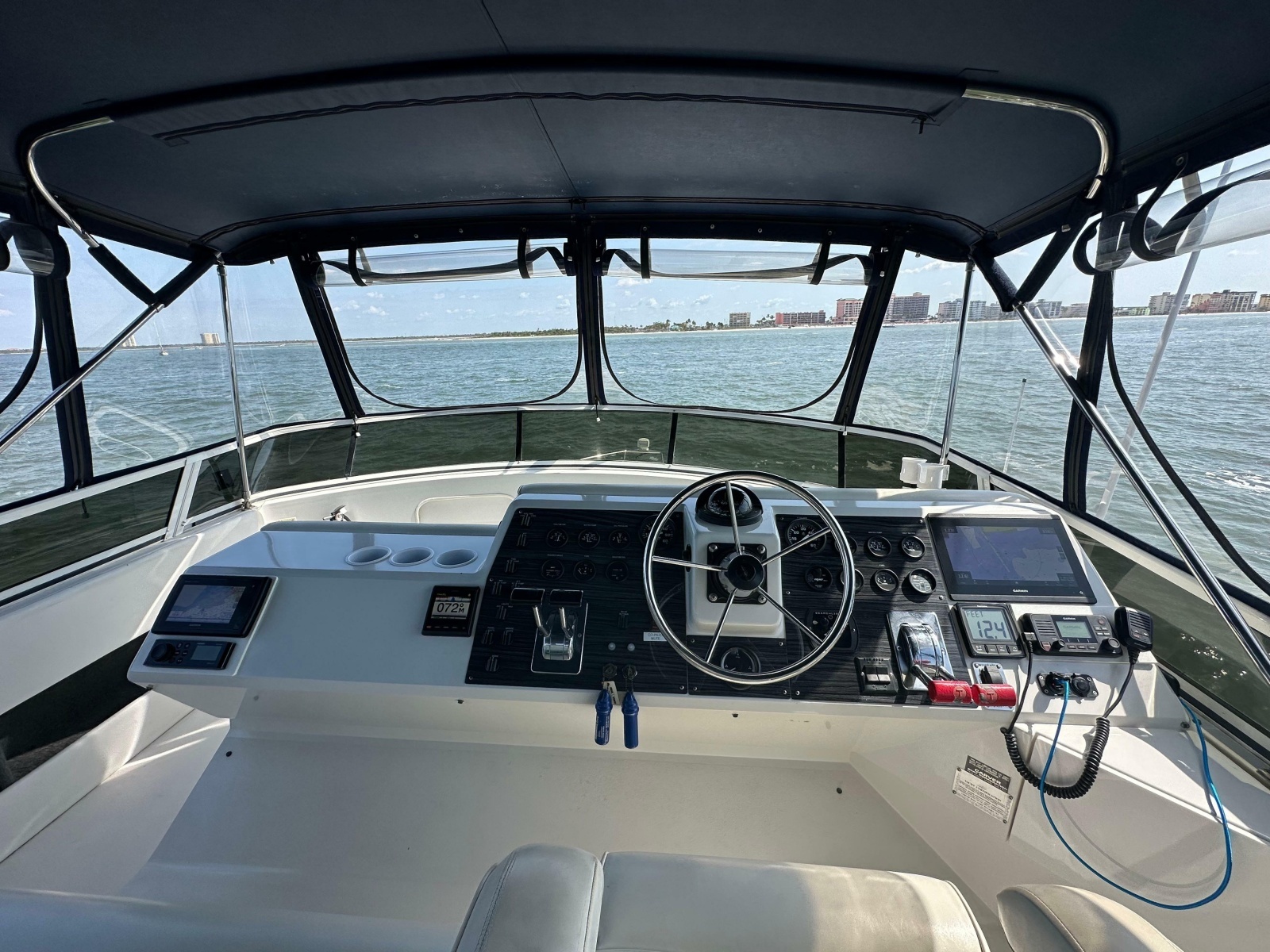 2000 Carver 406 Motor Yacht