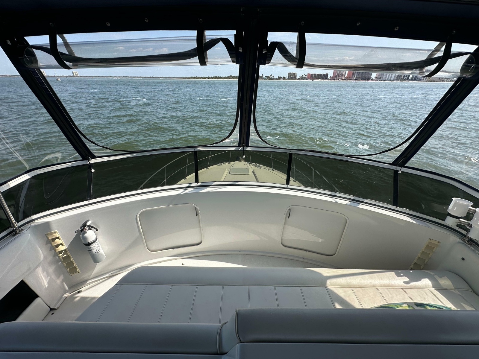 2000 Carver 406 Motor Yacht