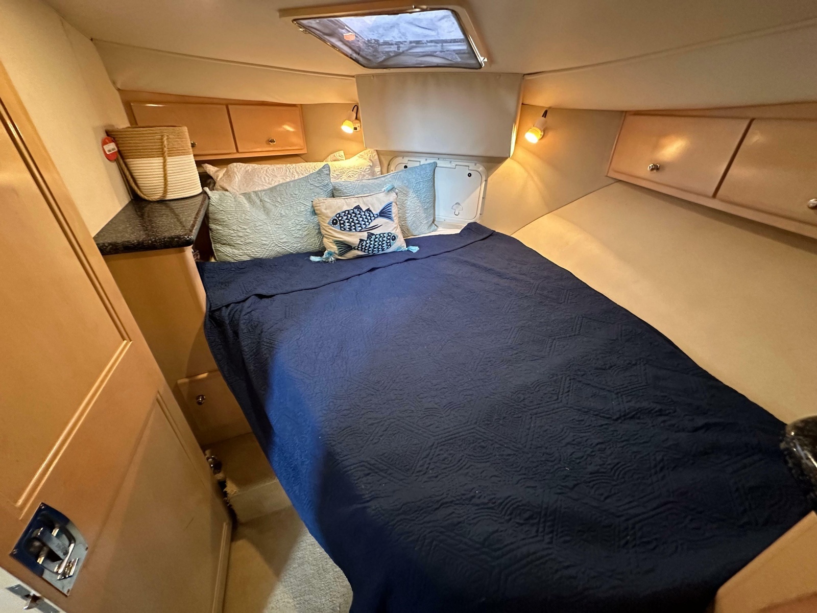 2000 Carver 406 Motor Yacht