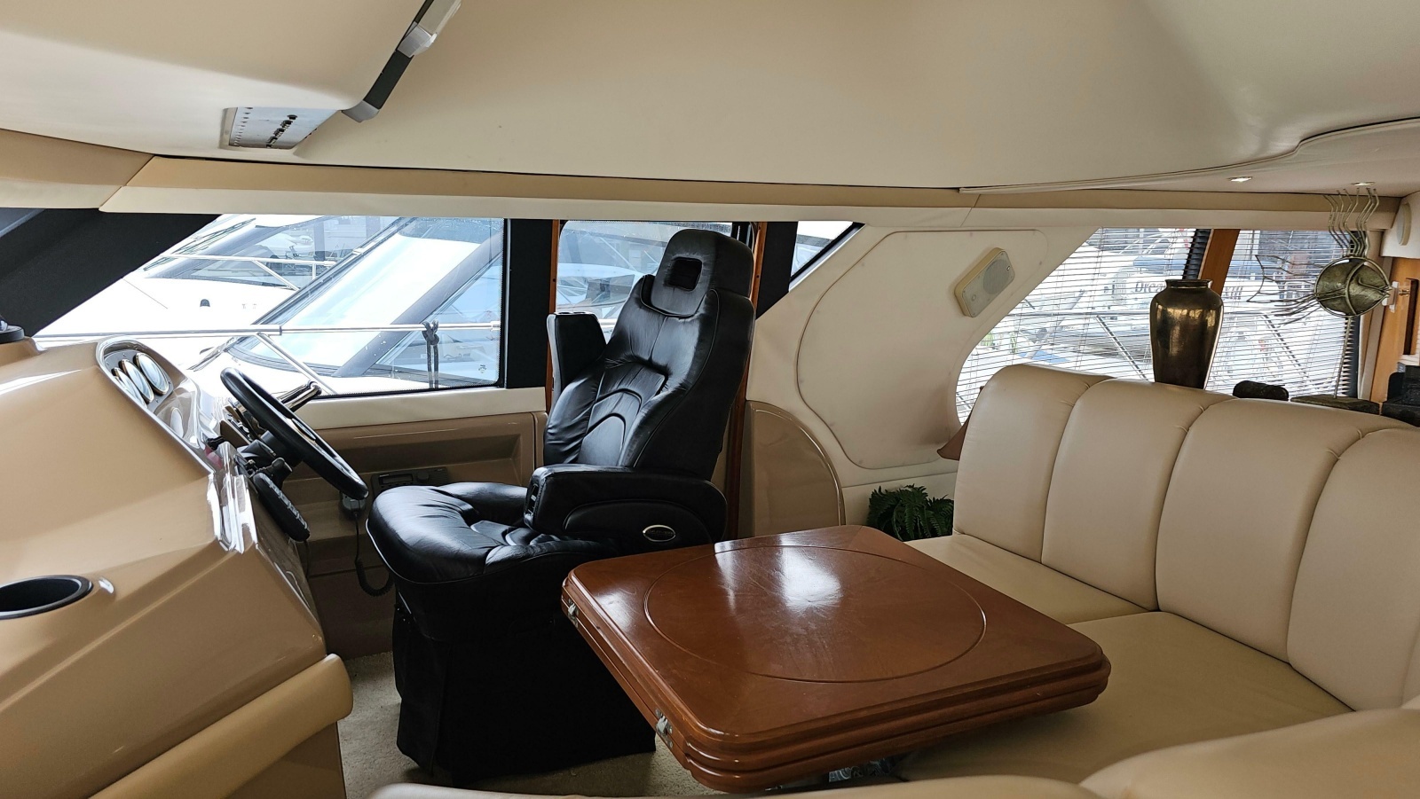 2000 Carver 450 Voyager Pilothouse