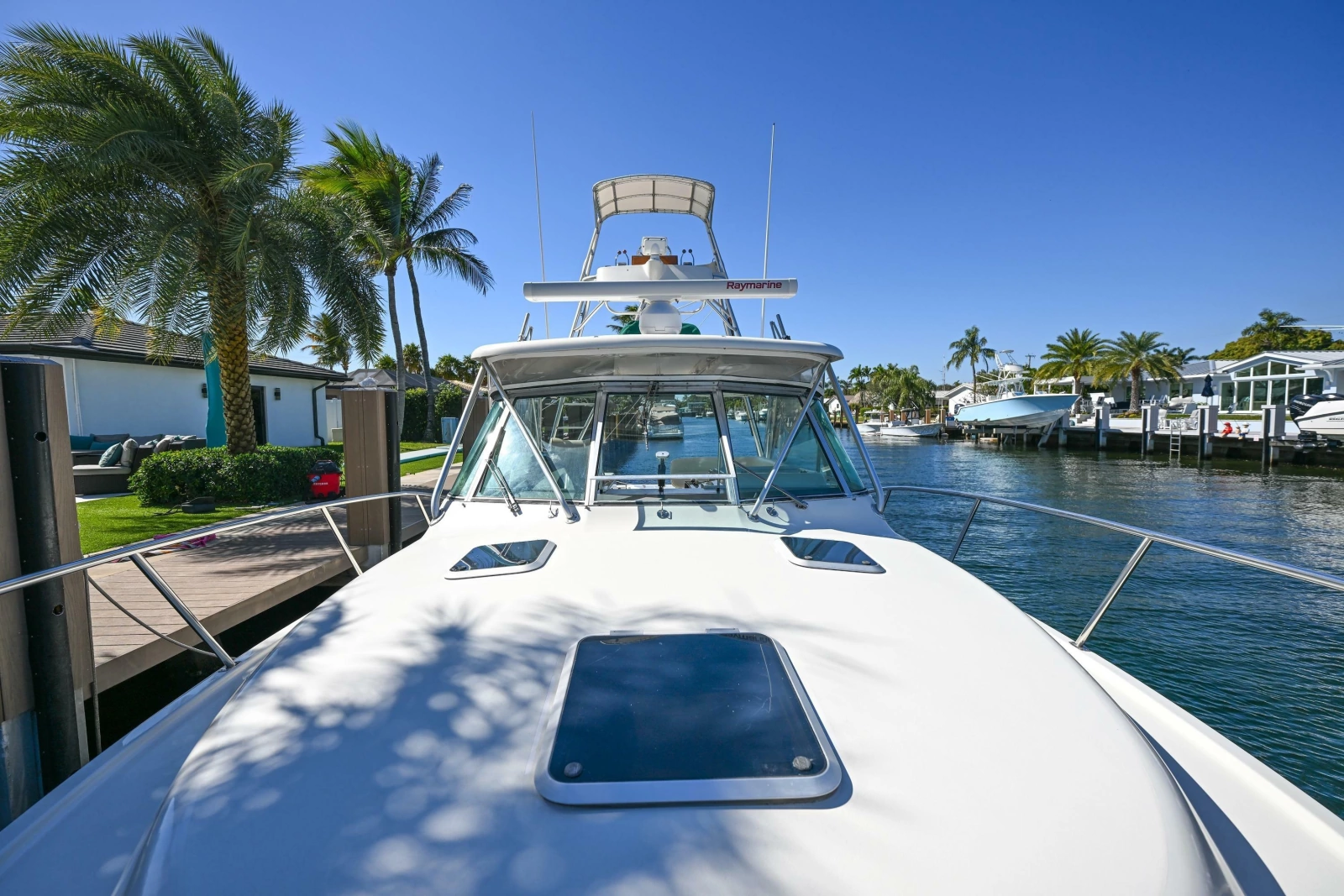 2000 Pursuit 3400 Express