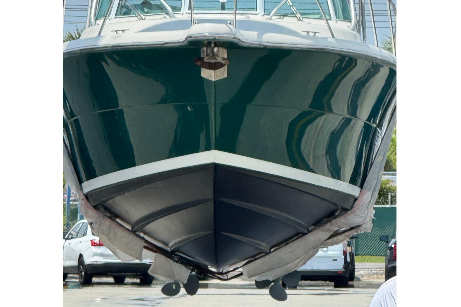 2000 Pursuit 3400 Express