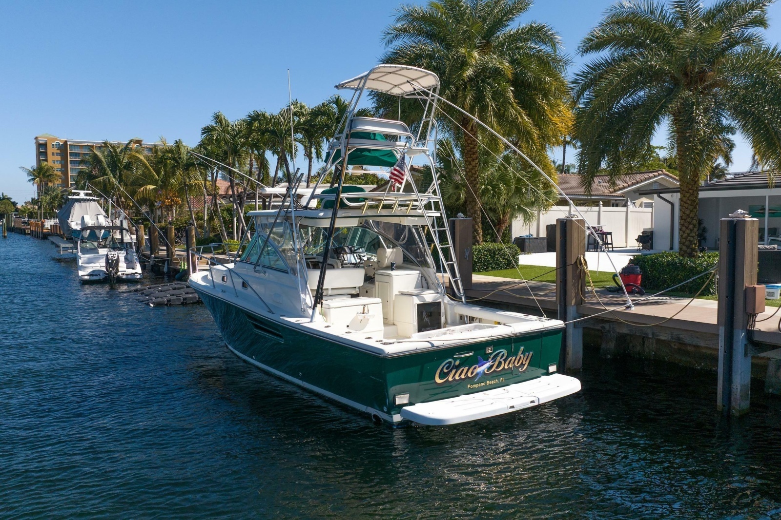 2000 Pursuit 3400 Express