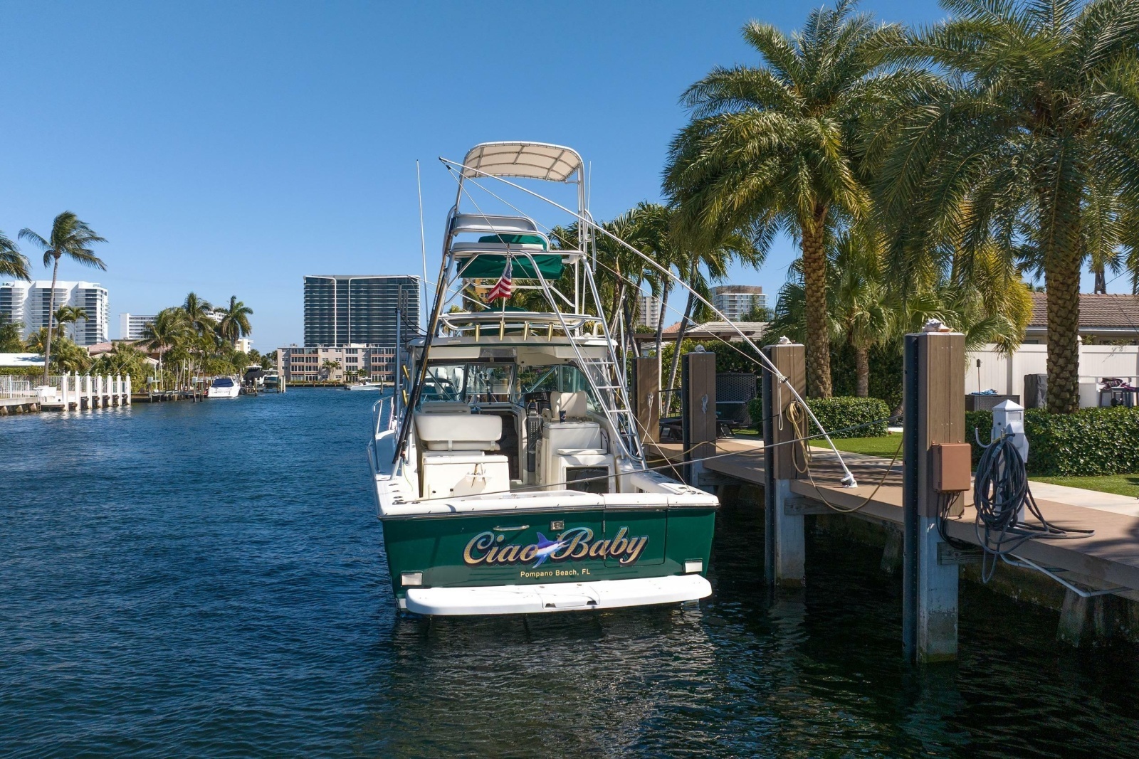2000 Pursuit 3400 Express