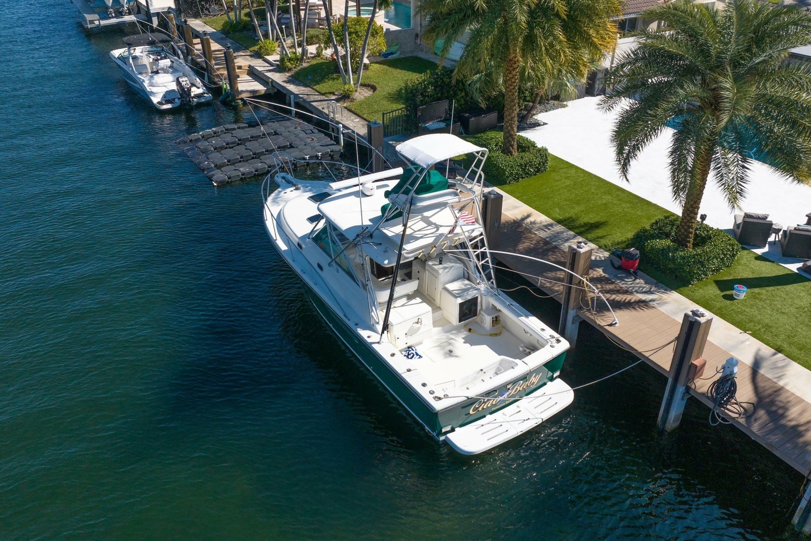 2000 Pursuit 3400 Express