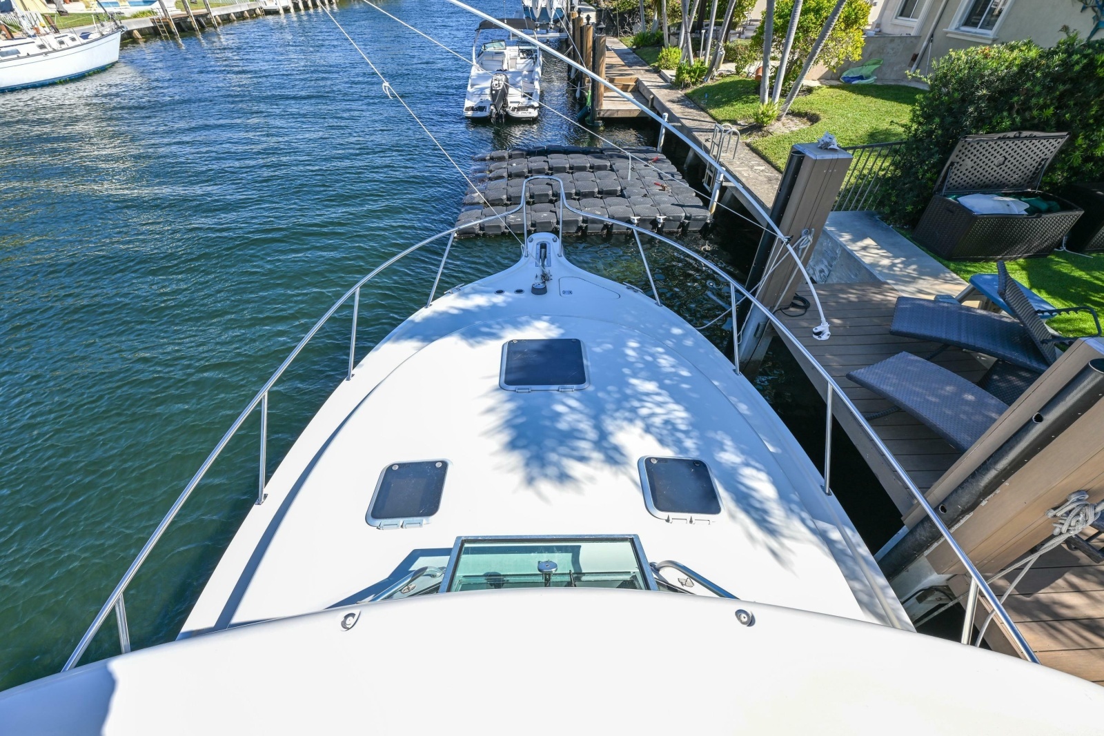 2000 Pursuit 3400 Express
